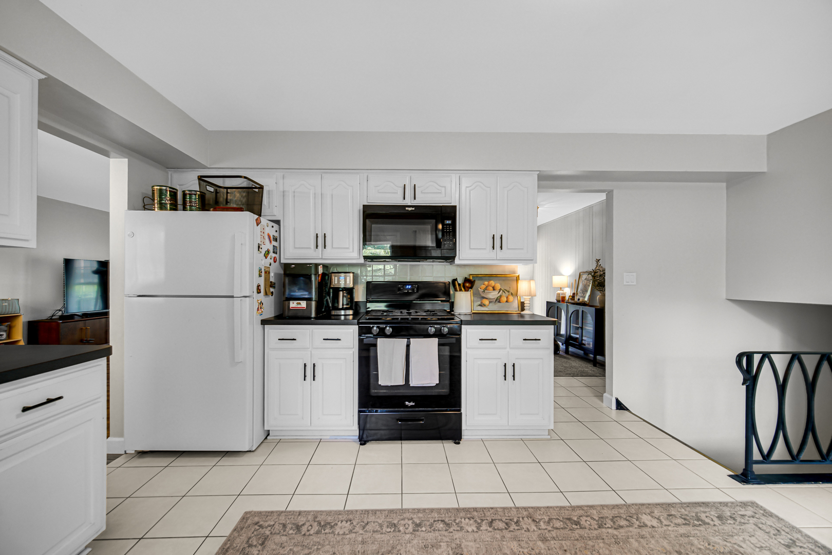 3010 N Kennicott Avenue Property Photo 9