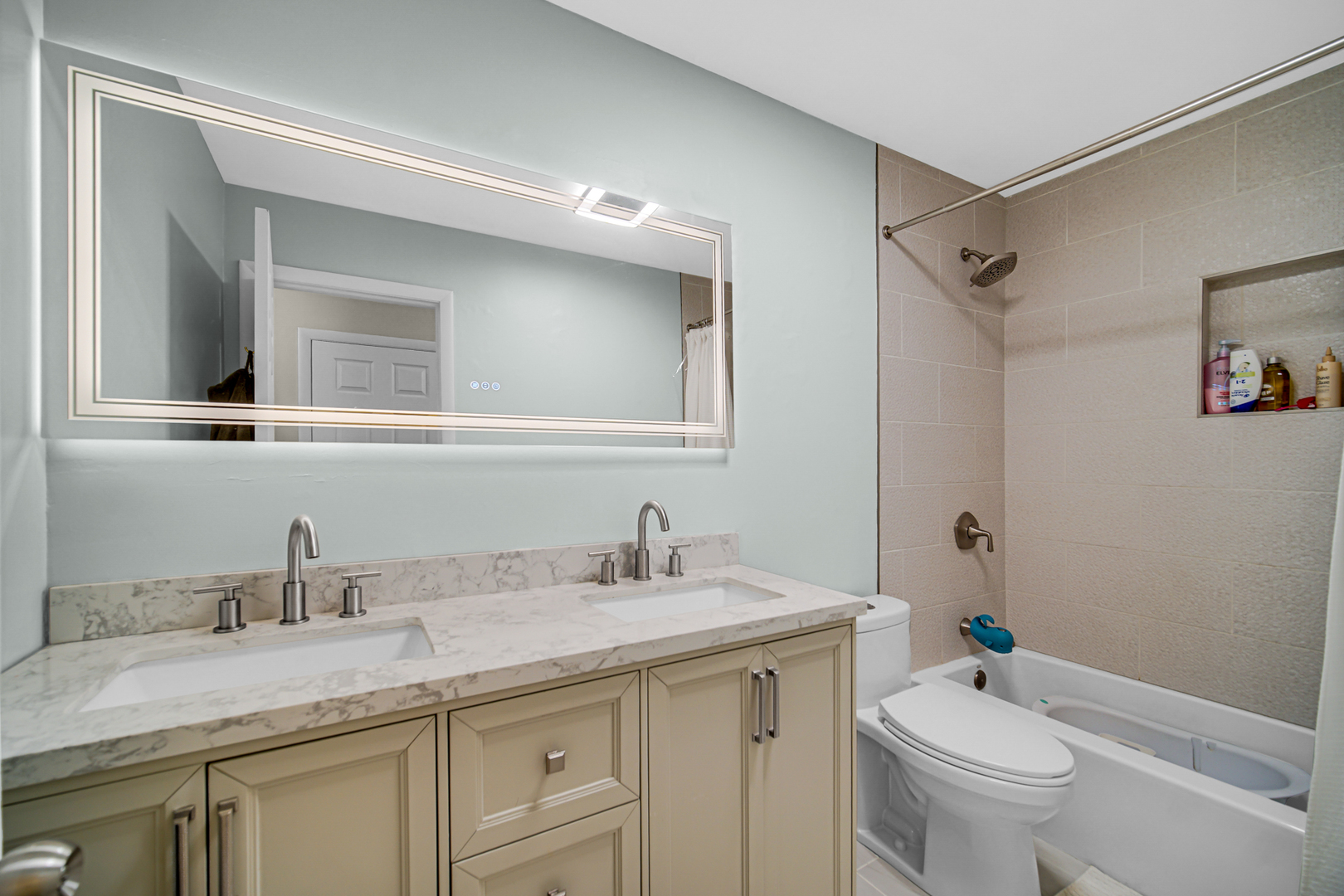 3010 N Kennicott Avenue Property Photo 10