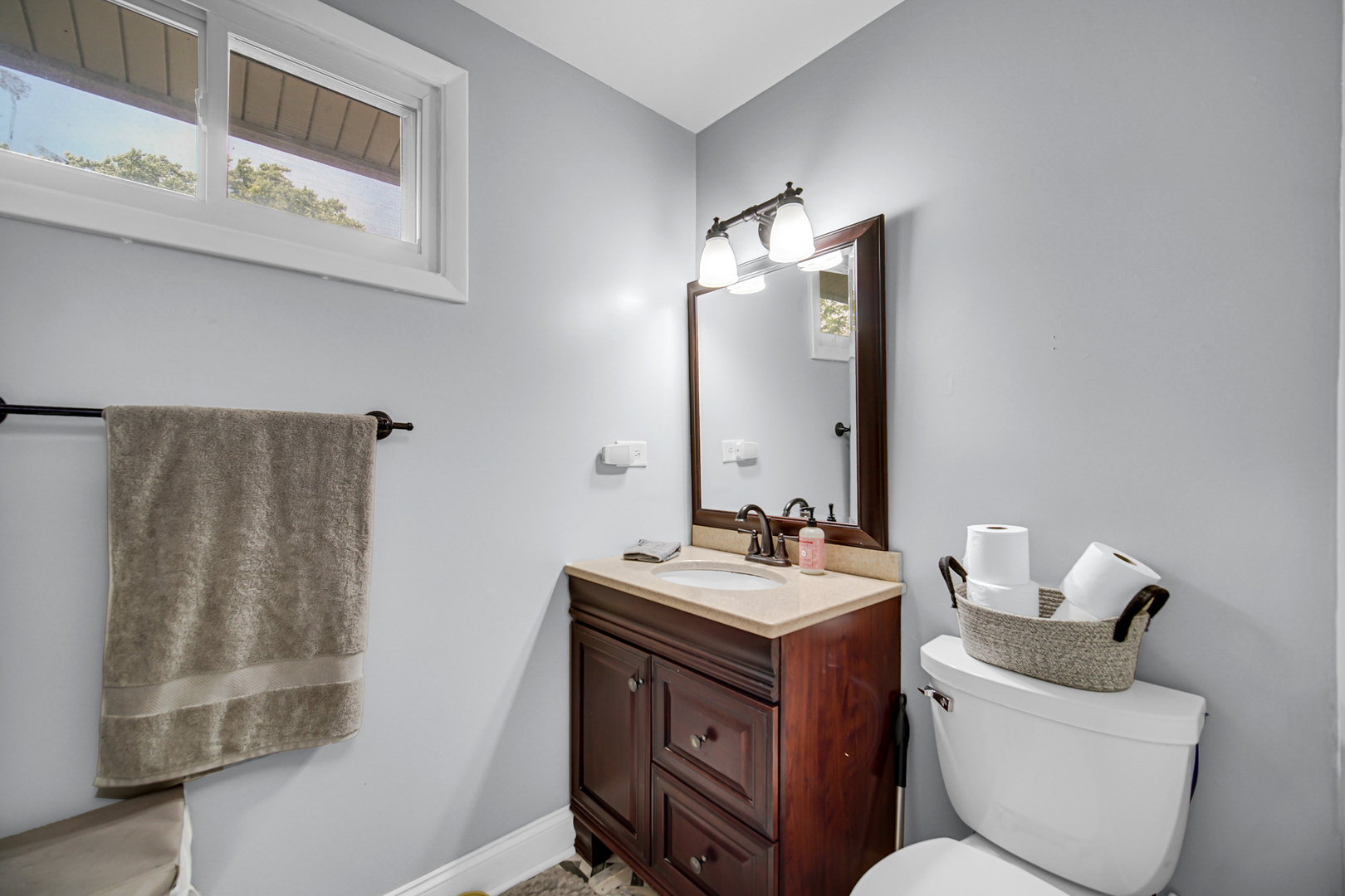 3010 N Kennicott Avenue Property Photo 13