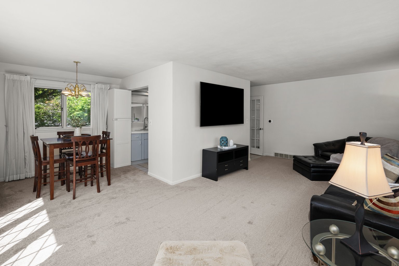 1511 Parklane Drive Property Photo 8