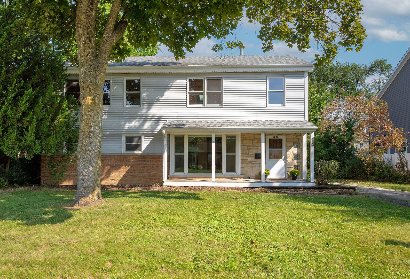 2220 Scott Road Property Photo 1