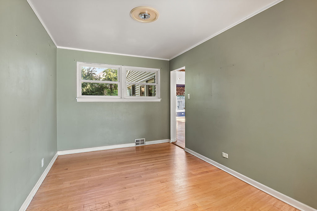 2220 Scott Road Property Photo 5