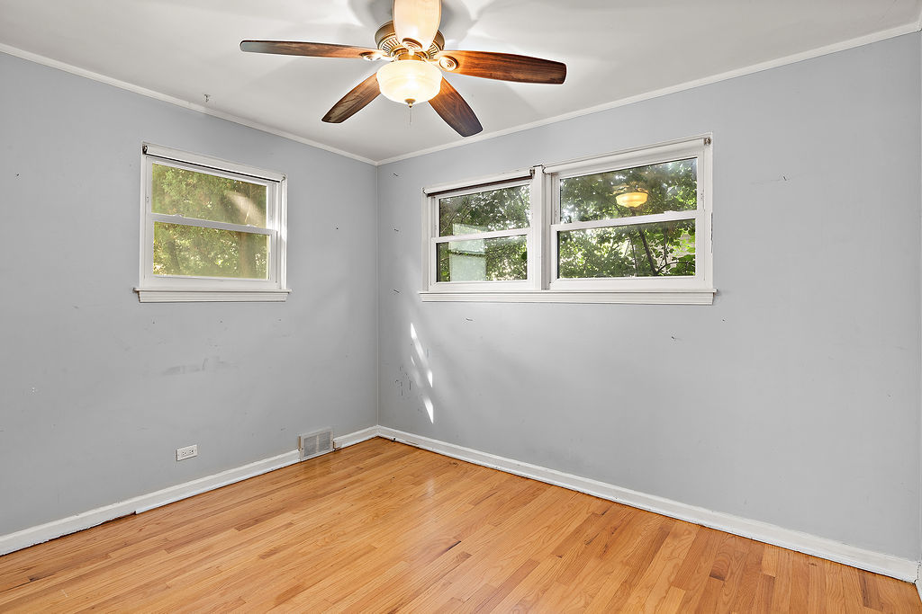 2220 Scott Road Property Photo 11