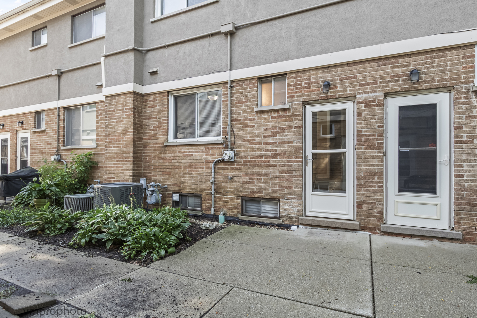 606 S Milwaukee Avenue B Property Photo 16