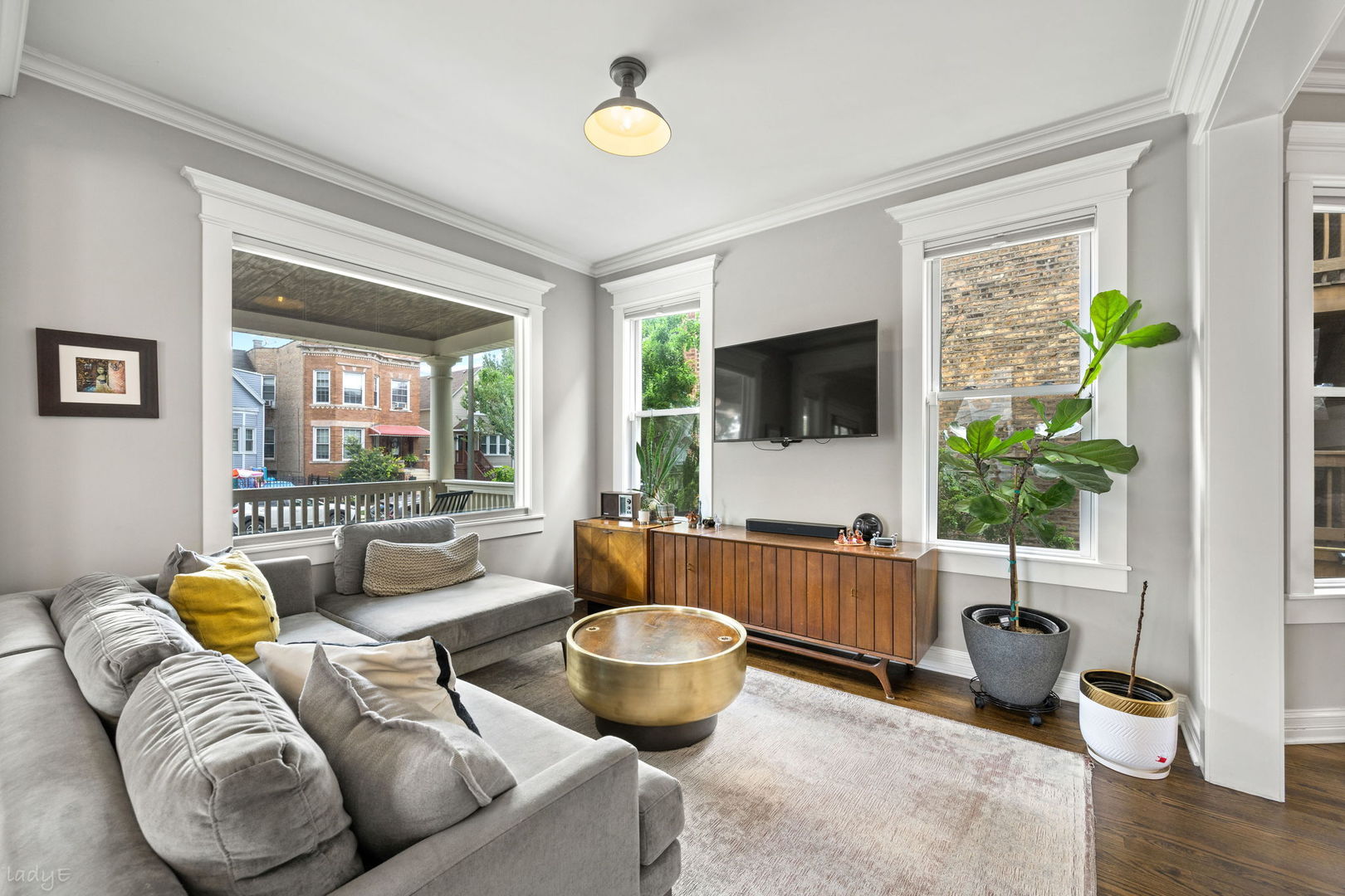4028 N Central Park Avenue Property Photo 4