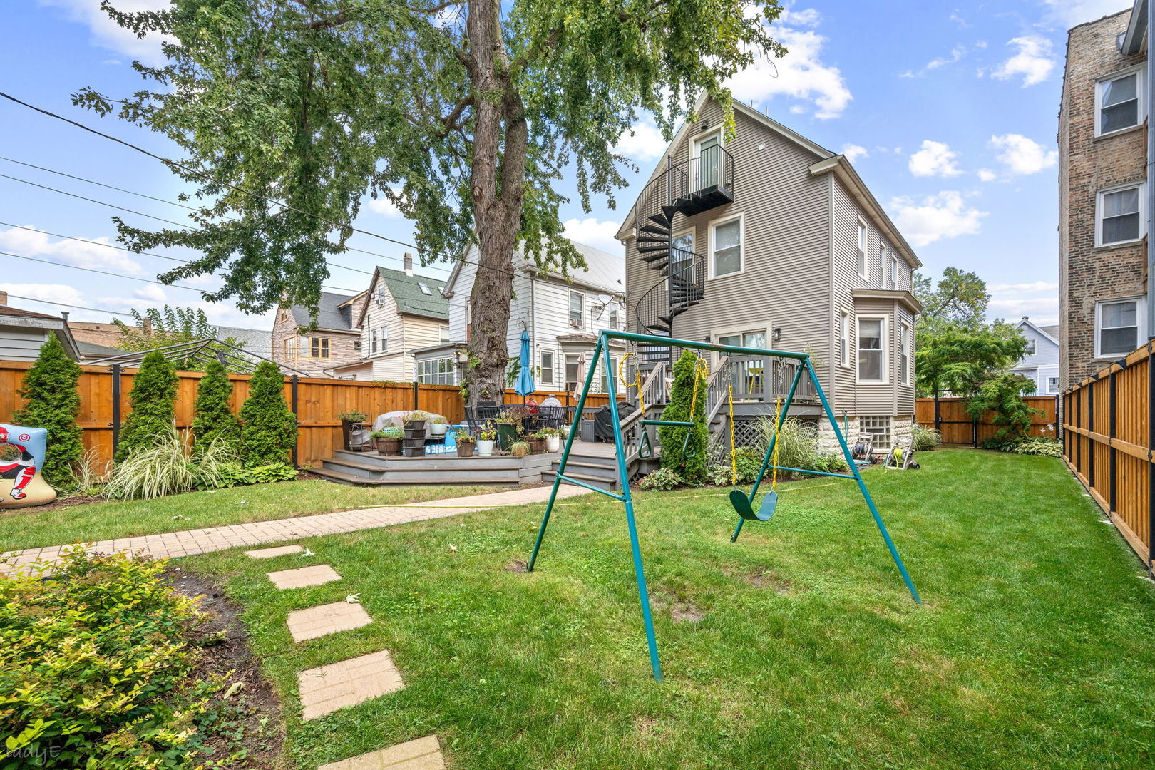 4028 N Central Park Avenue Property Photo 18