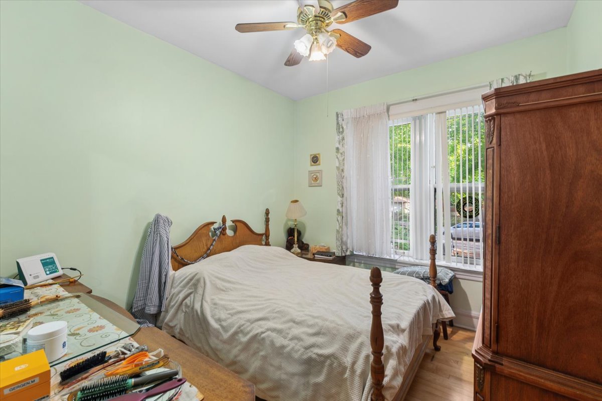 4650 N Hamilton Avenue Property Photo 10