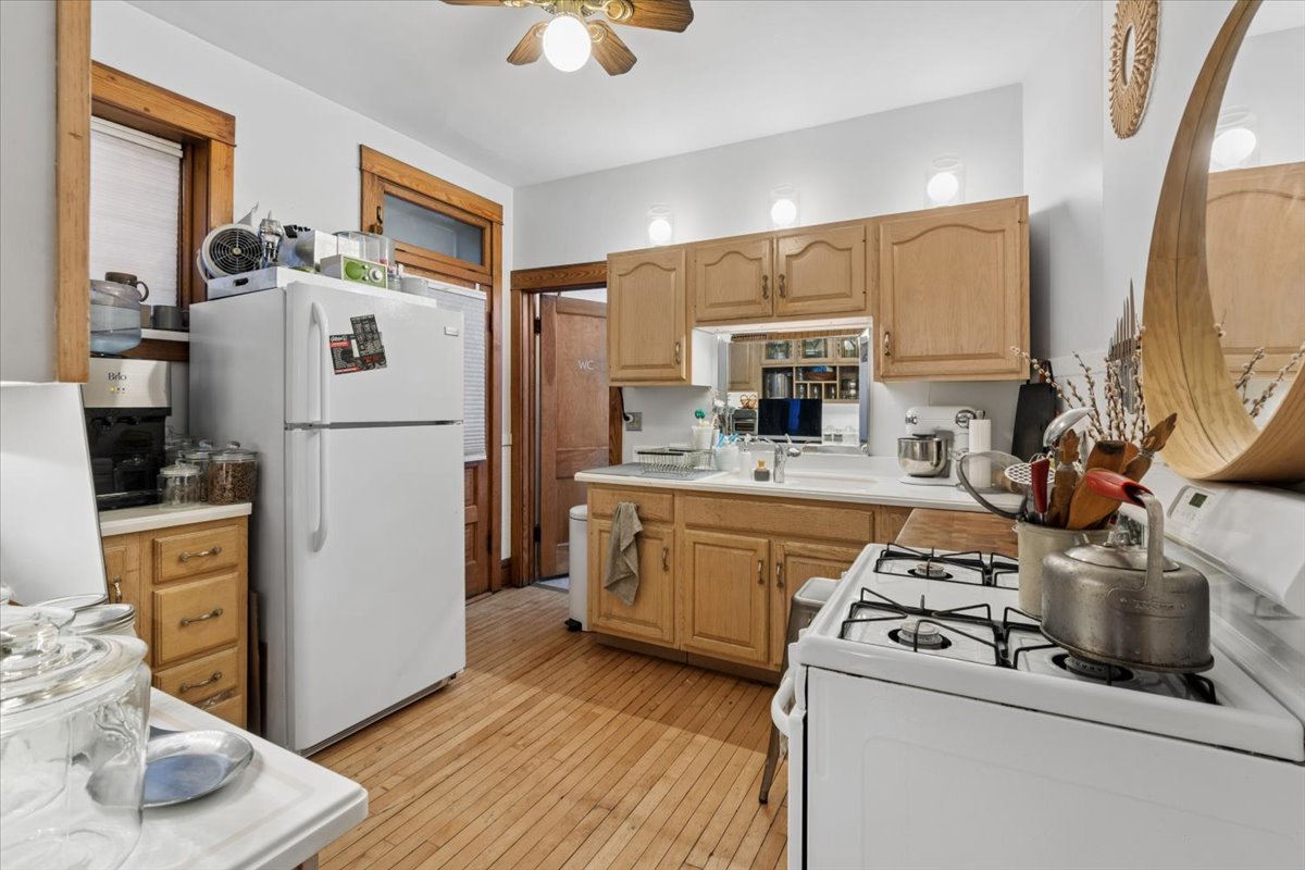 4650 N Hamilton Avenue Property Photo 16
