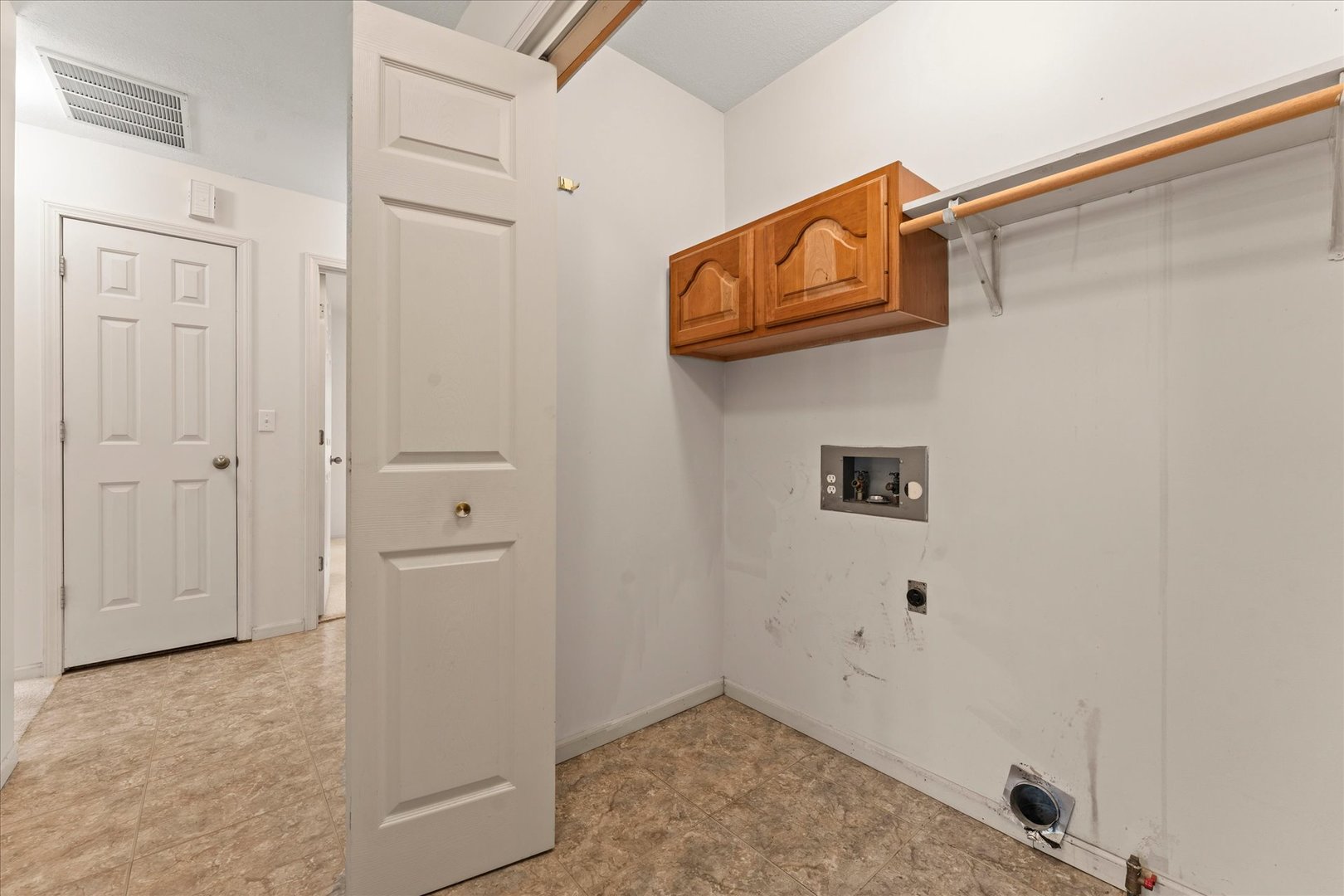 915 E Grant Street Property Photo 13
