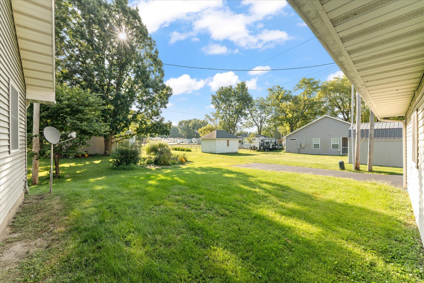915 E Grant Street Property Photo 32