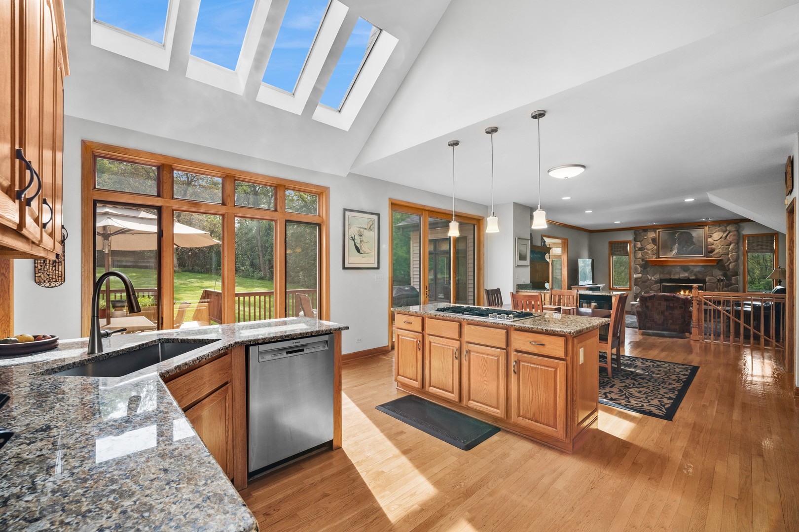 12749215 Property Photo 4