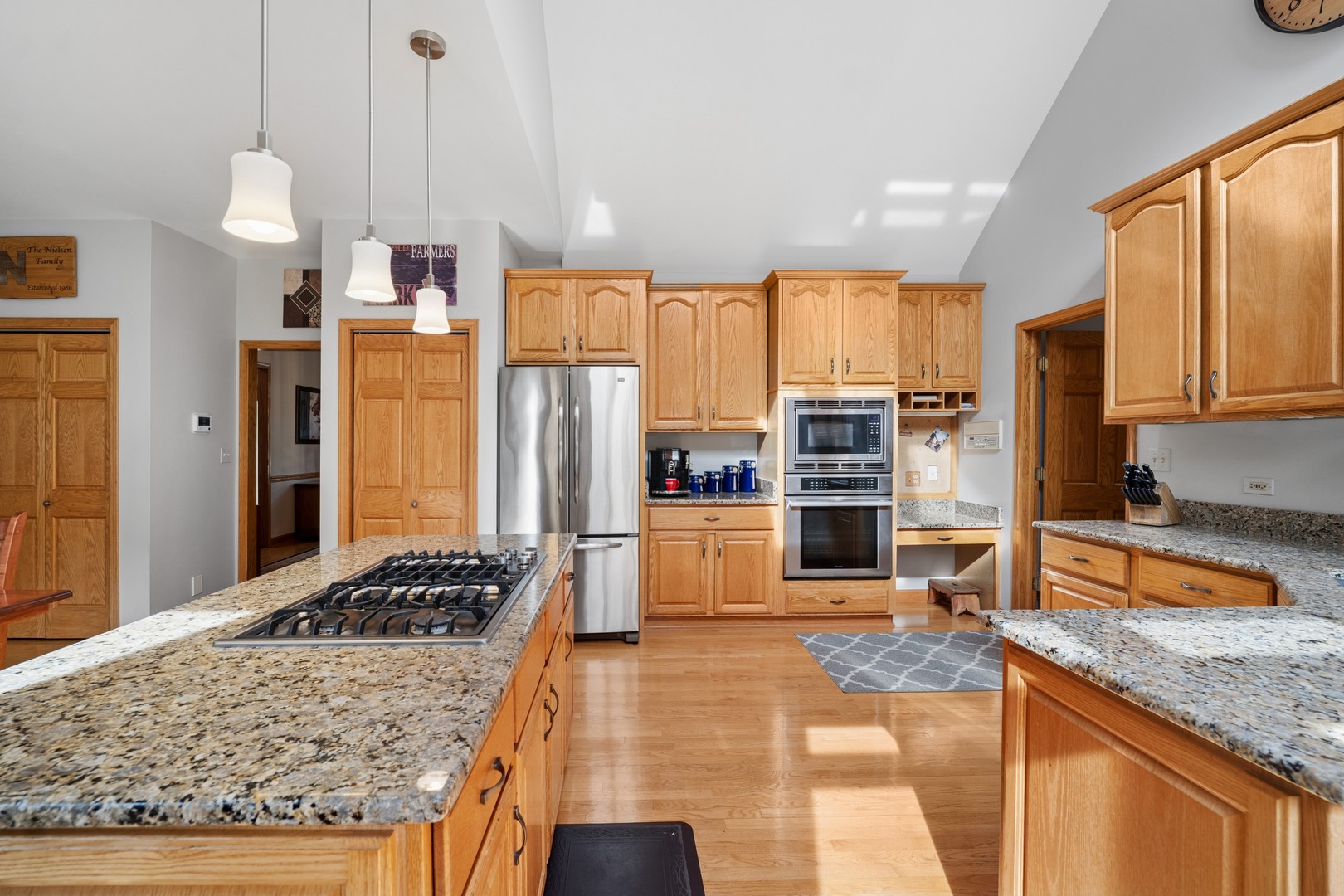 12749215 Property Photo 5