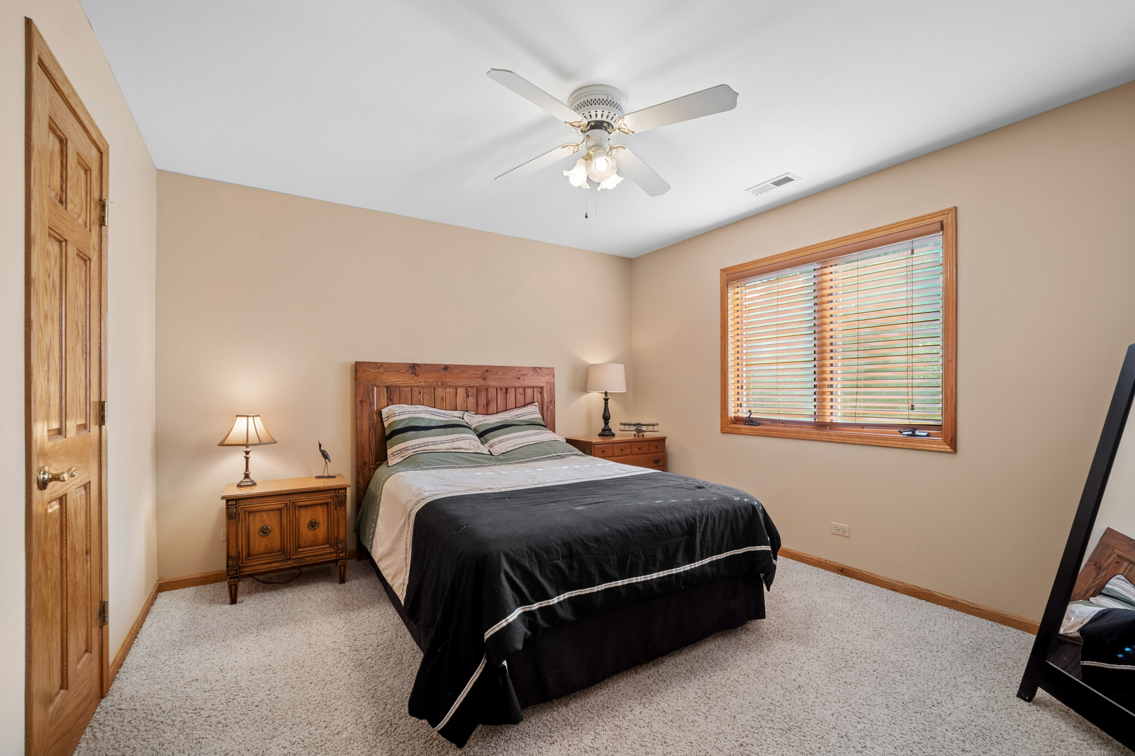 12749215 Property Photo 22