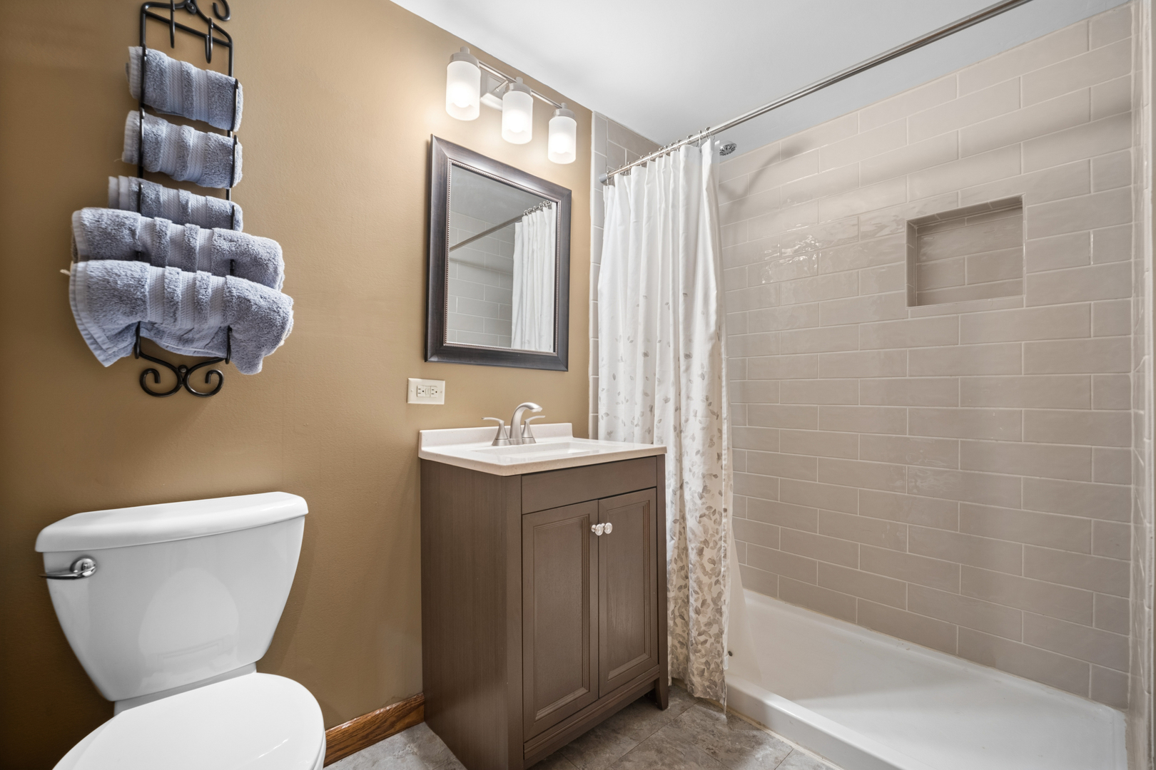 12749215 Property Photo 26