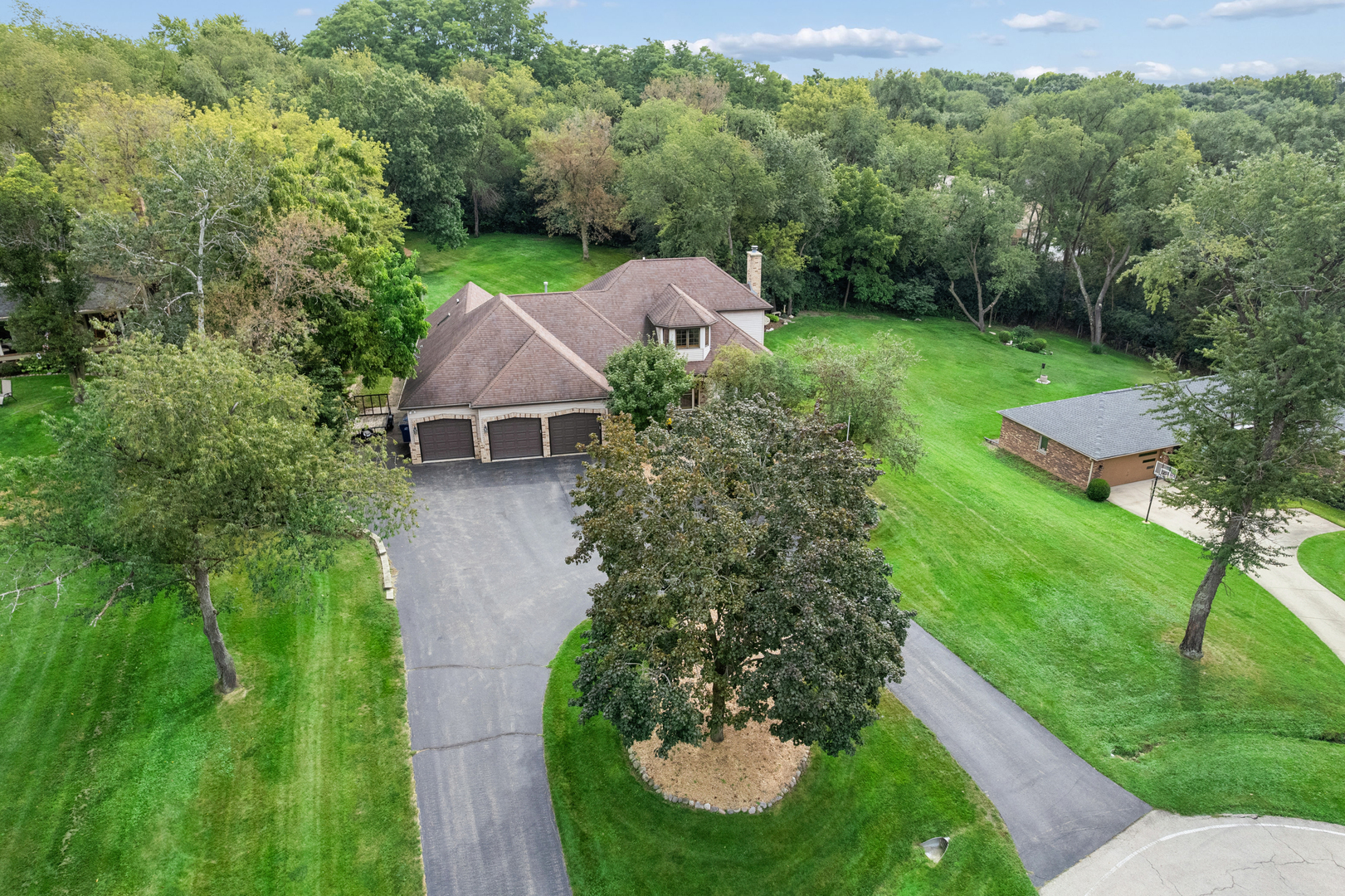 12749215 Property Photo 31