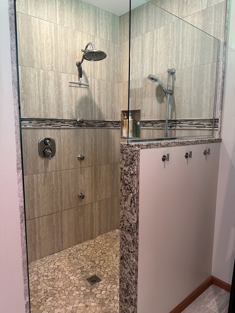 12749215 Property Photo 46