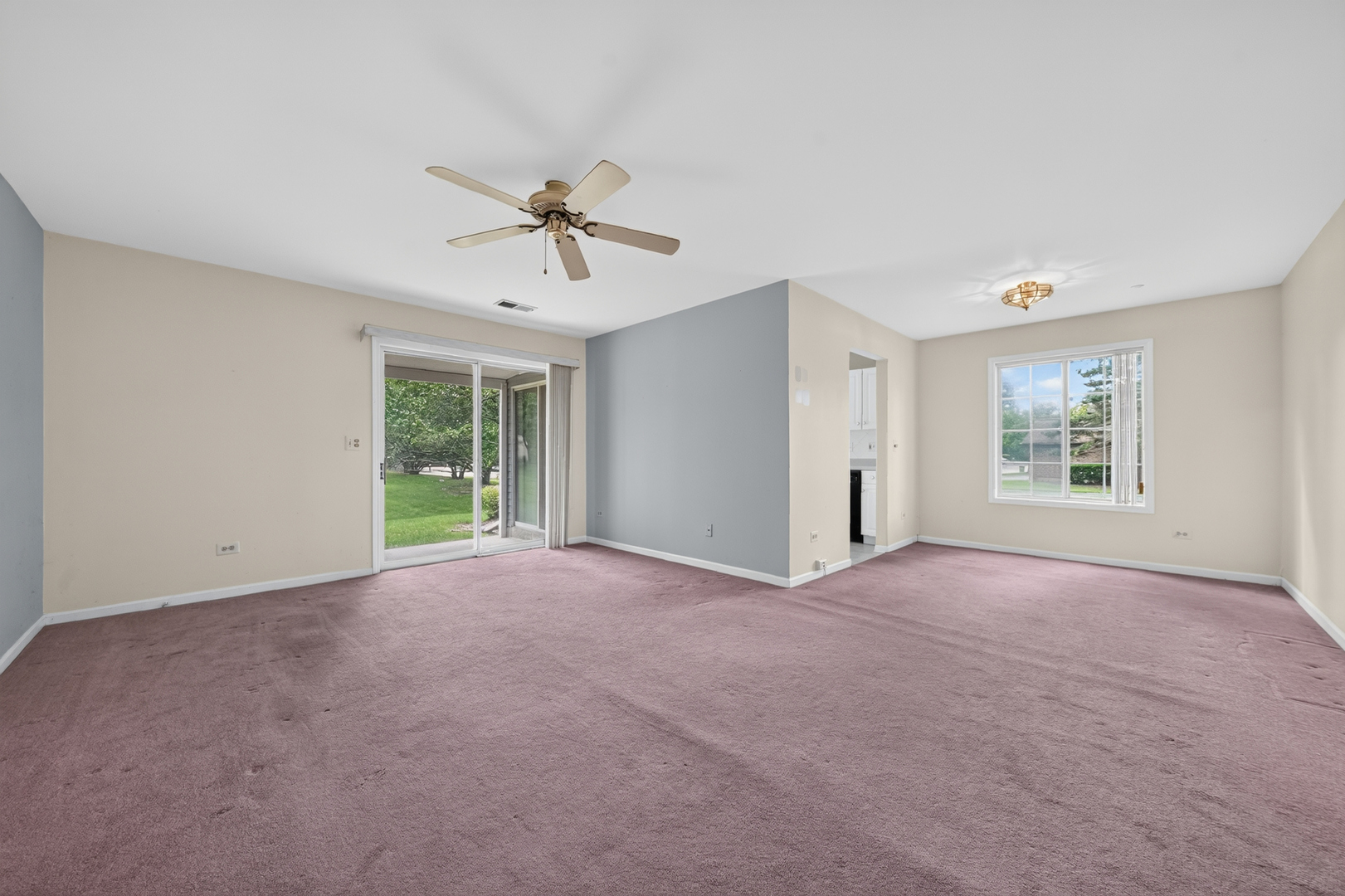 1402 W Hawkes Street 3 Property Photo 12