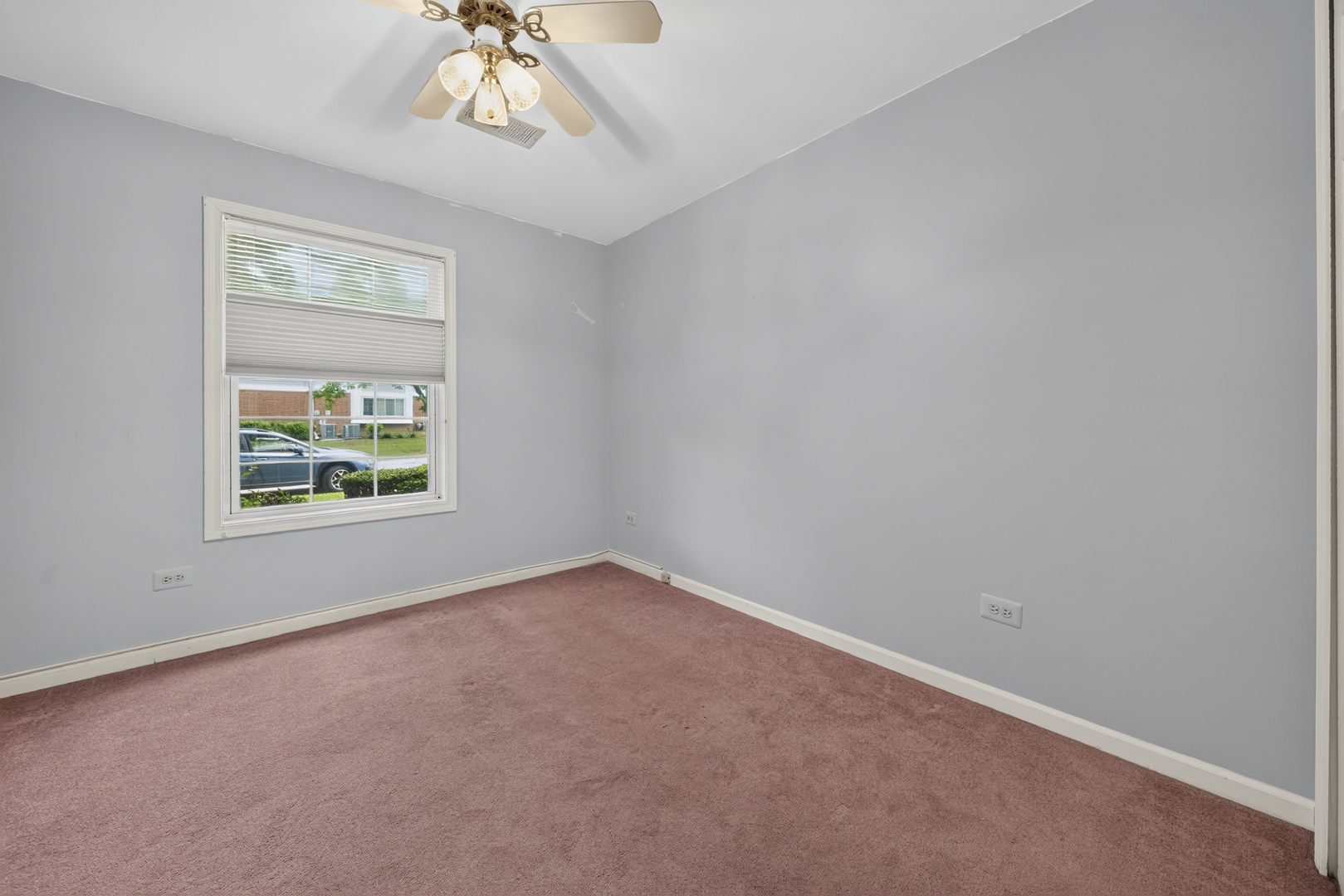 1402 W Hawkes Street 3 Property Photo 23