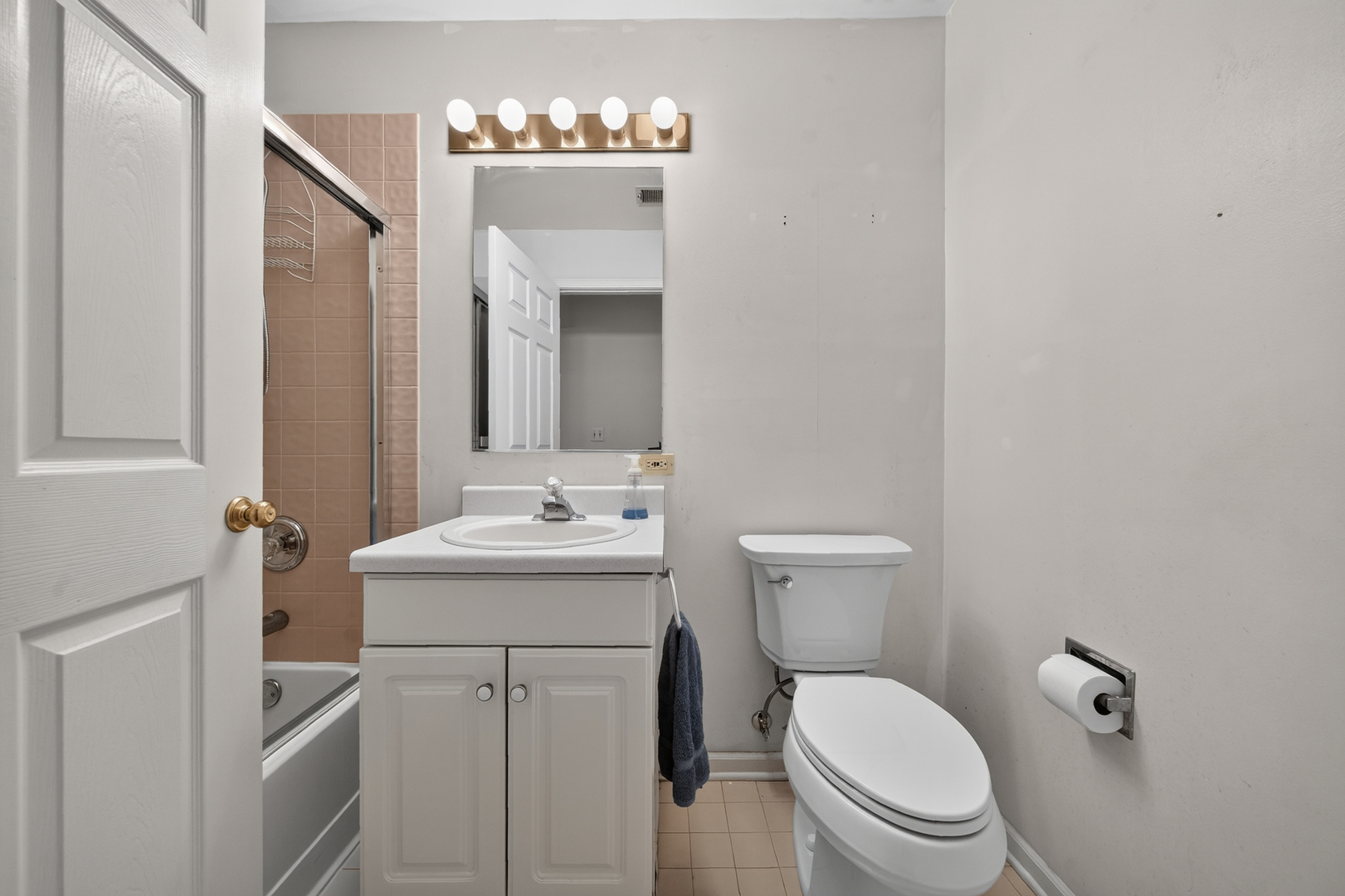 1402 W Hawkes Street 3 Property Photo 24