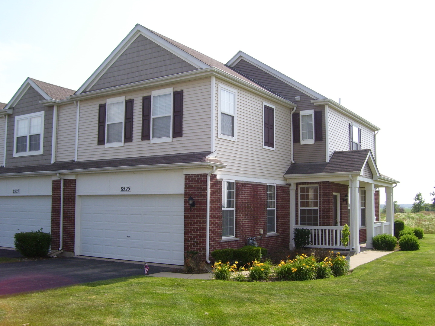 8525 Sawyer Court Property Photo 1