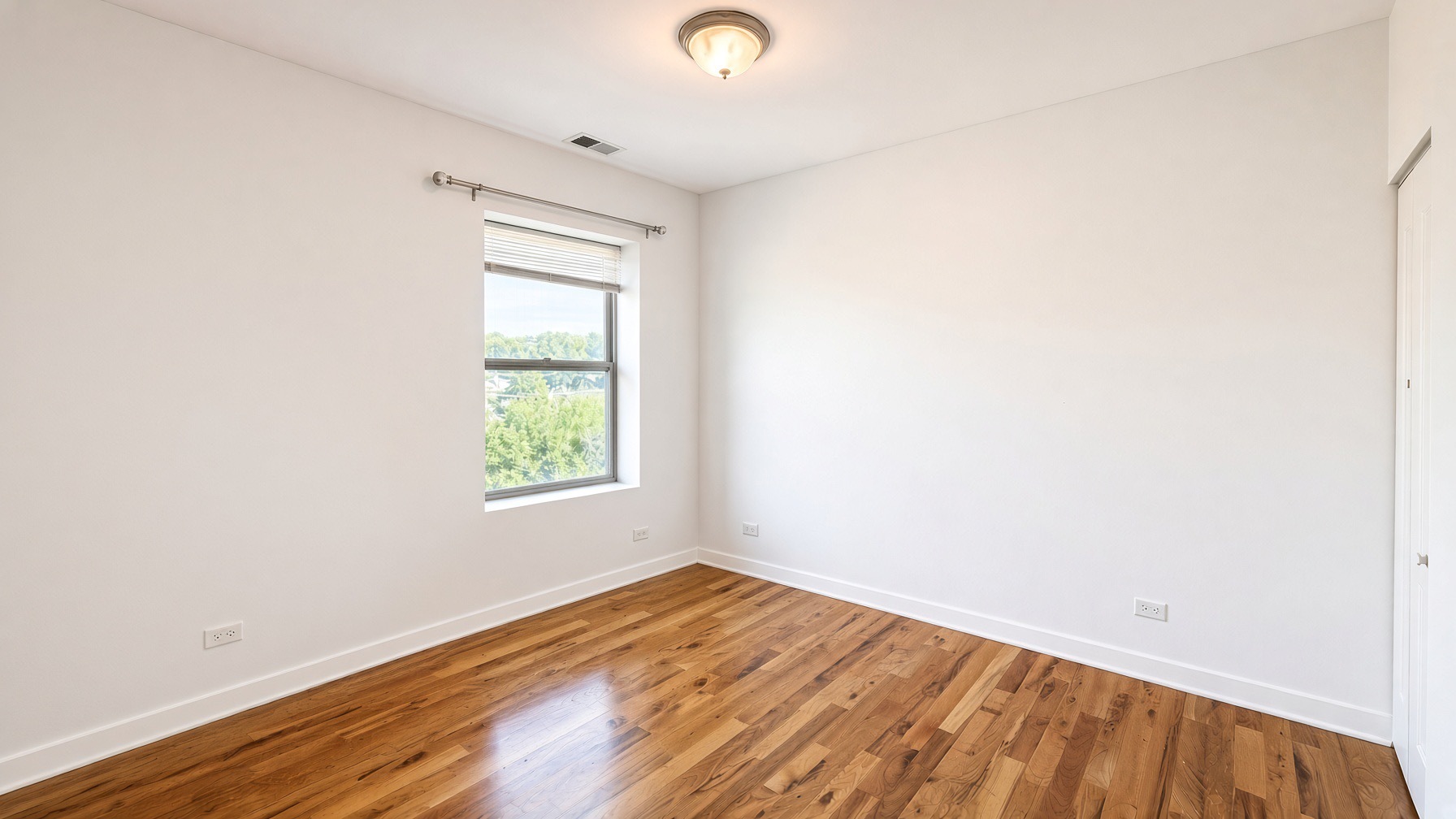 7225 N Rogers Avenue 3 Property Photo 8