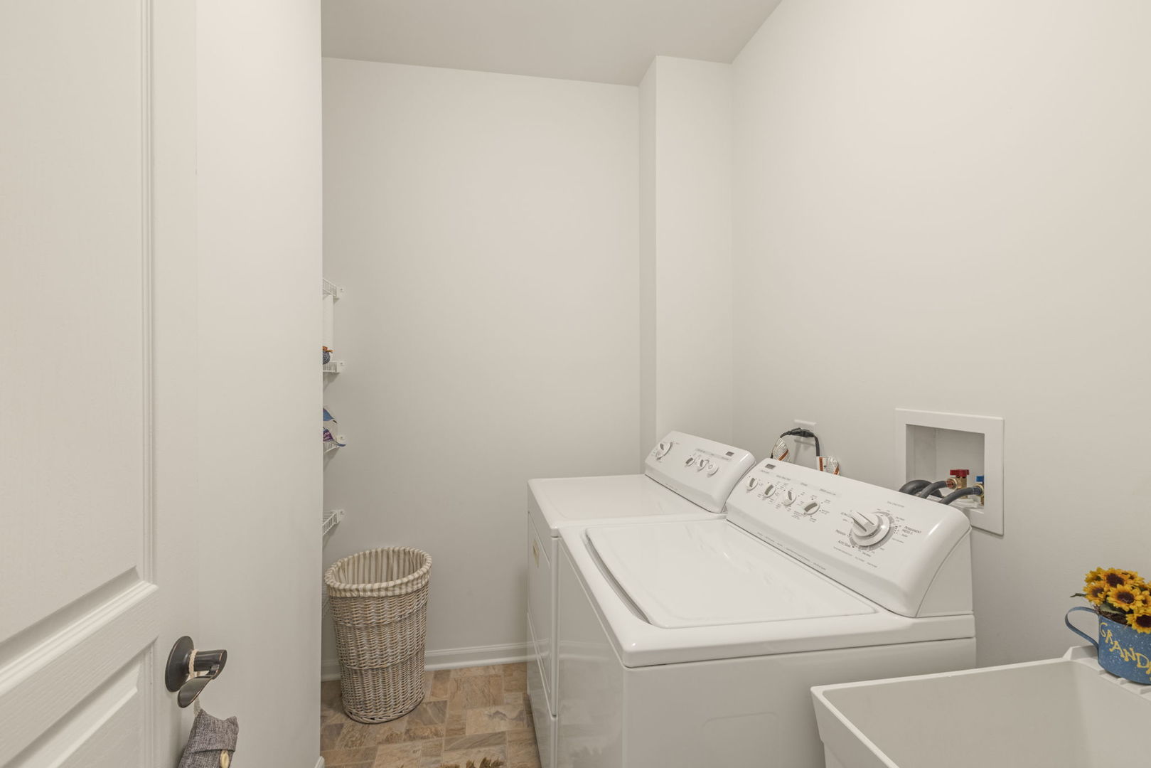 2702 Kendall Crossing Property Photo 12