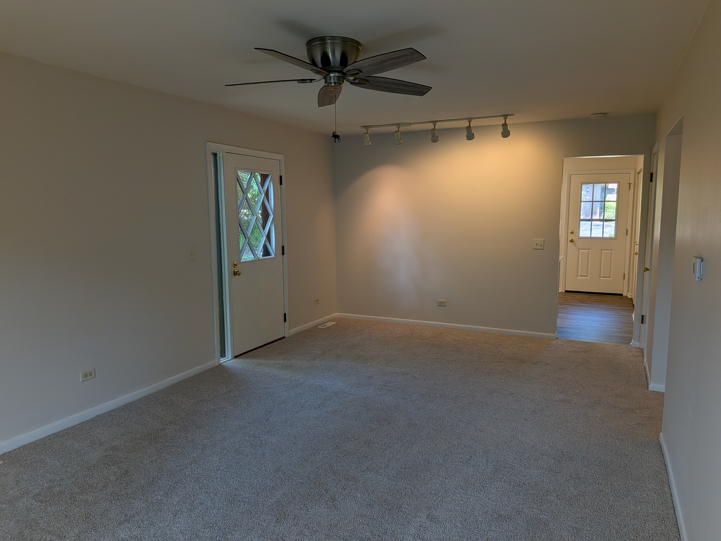 1231 Geneva Lane Property Photo 15