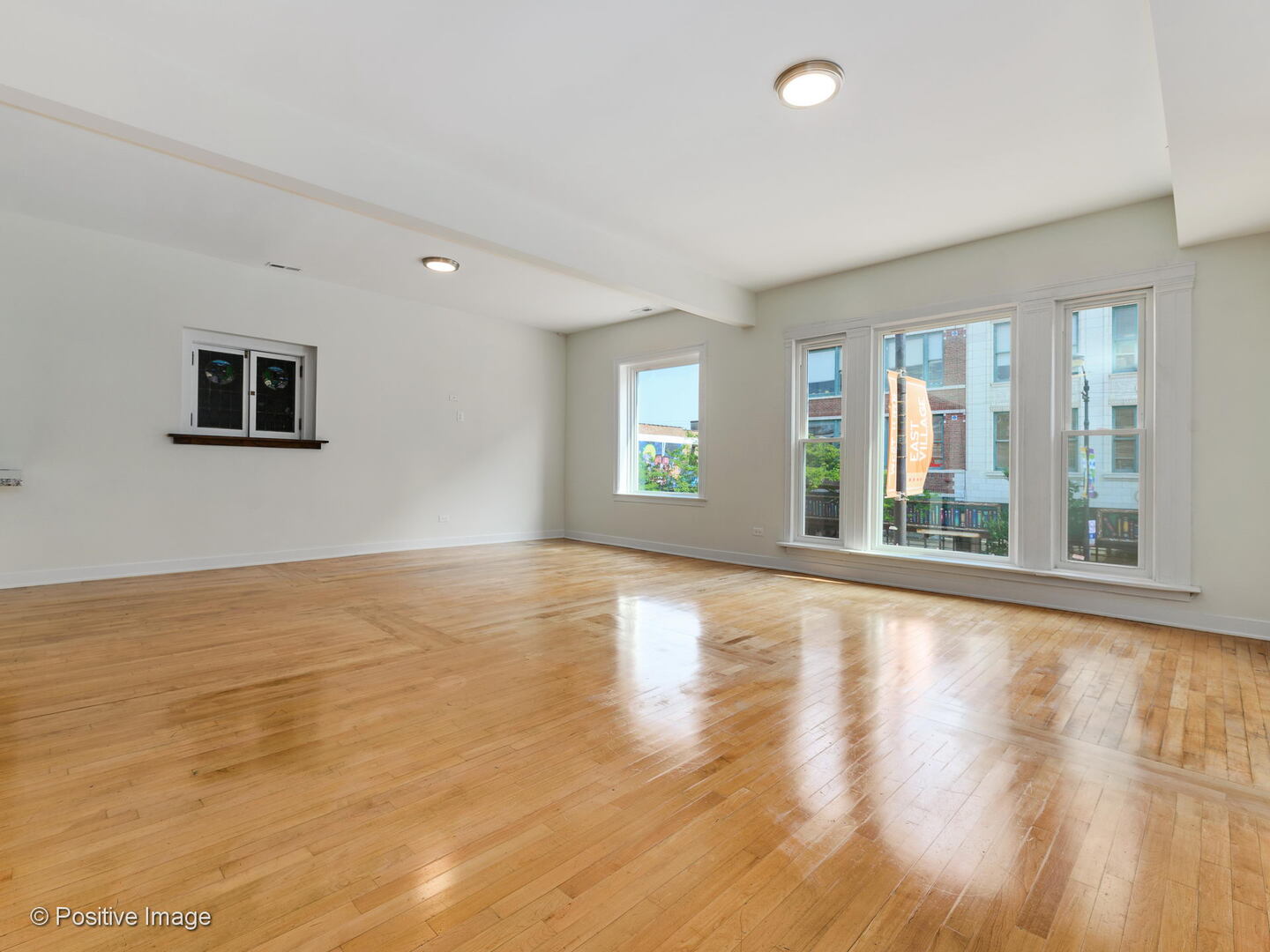 1618 W Chicago Avenue 2 Property Photo 3