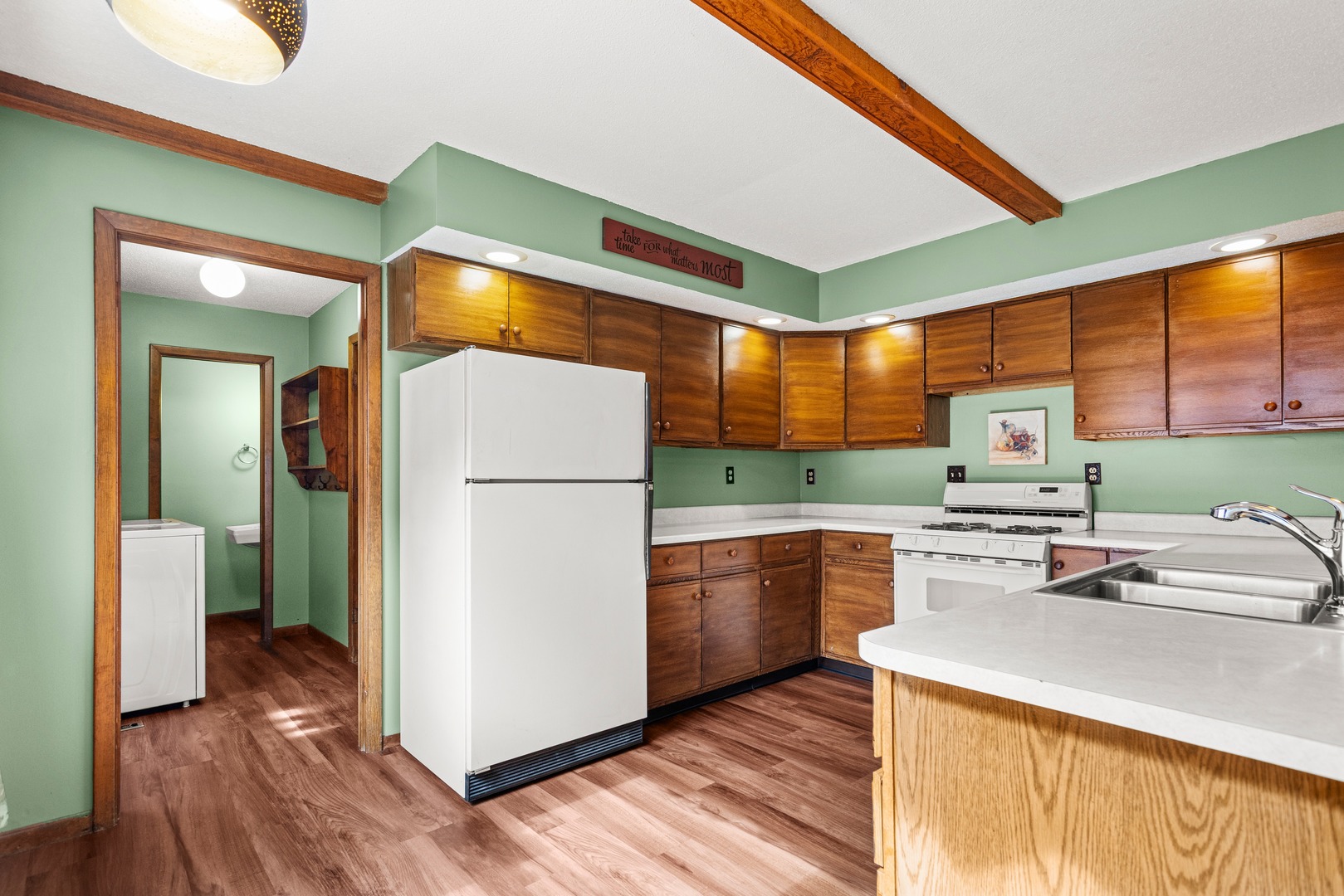 4 Magnolia Court Property Photo 16