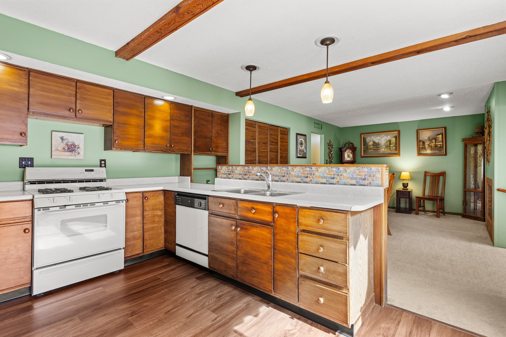 4 Magnolia Court Property Photo 19