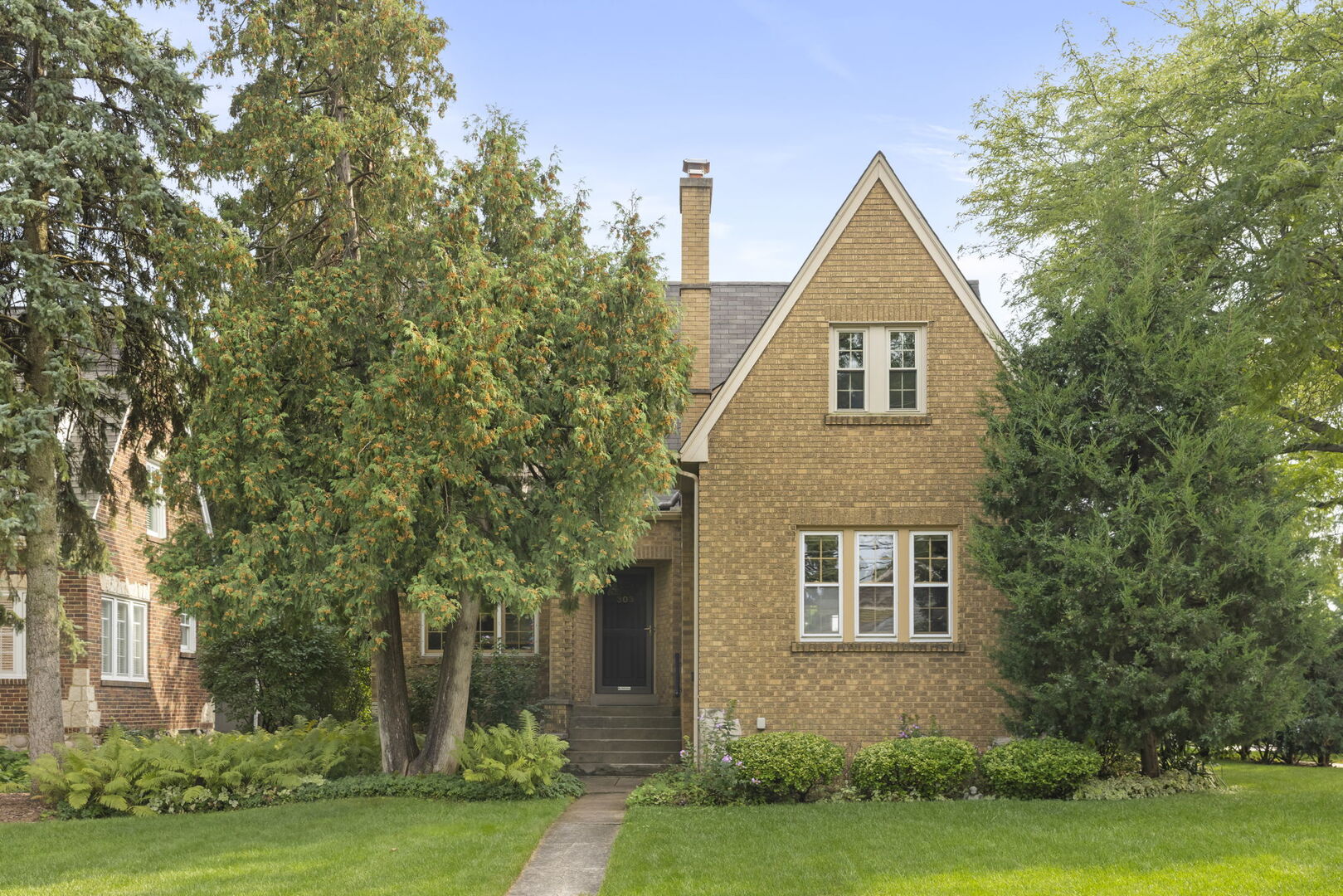 303 Hillside Avenue Property Photo 1