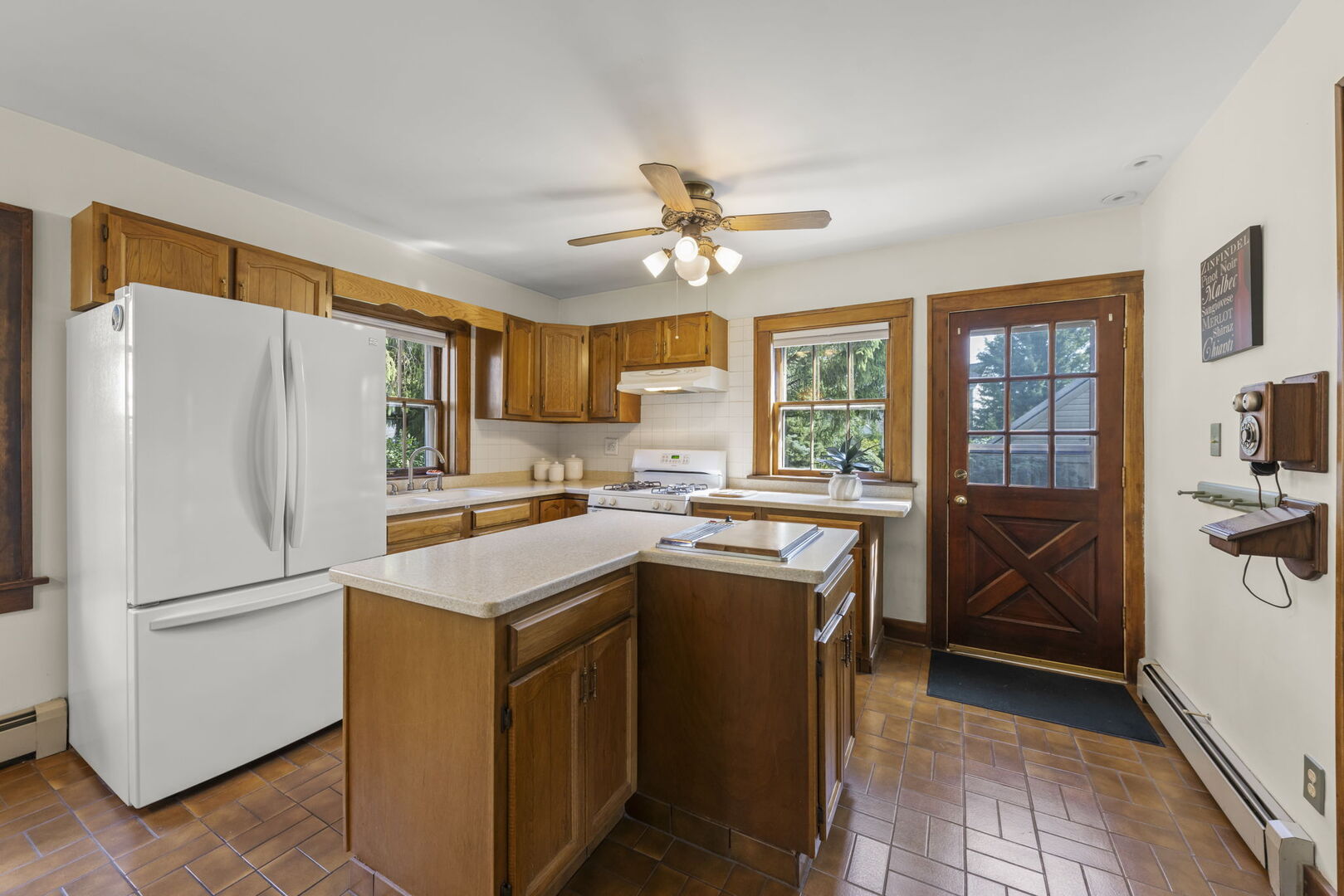 303 Hillside Avenue Property Photo 10