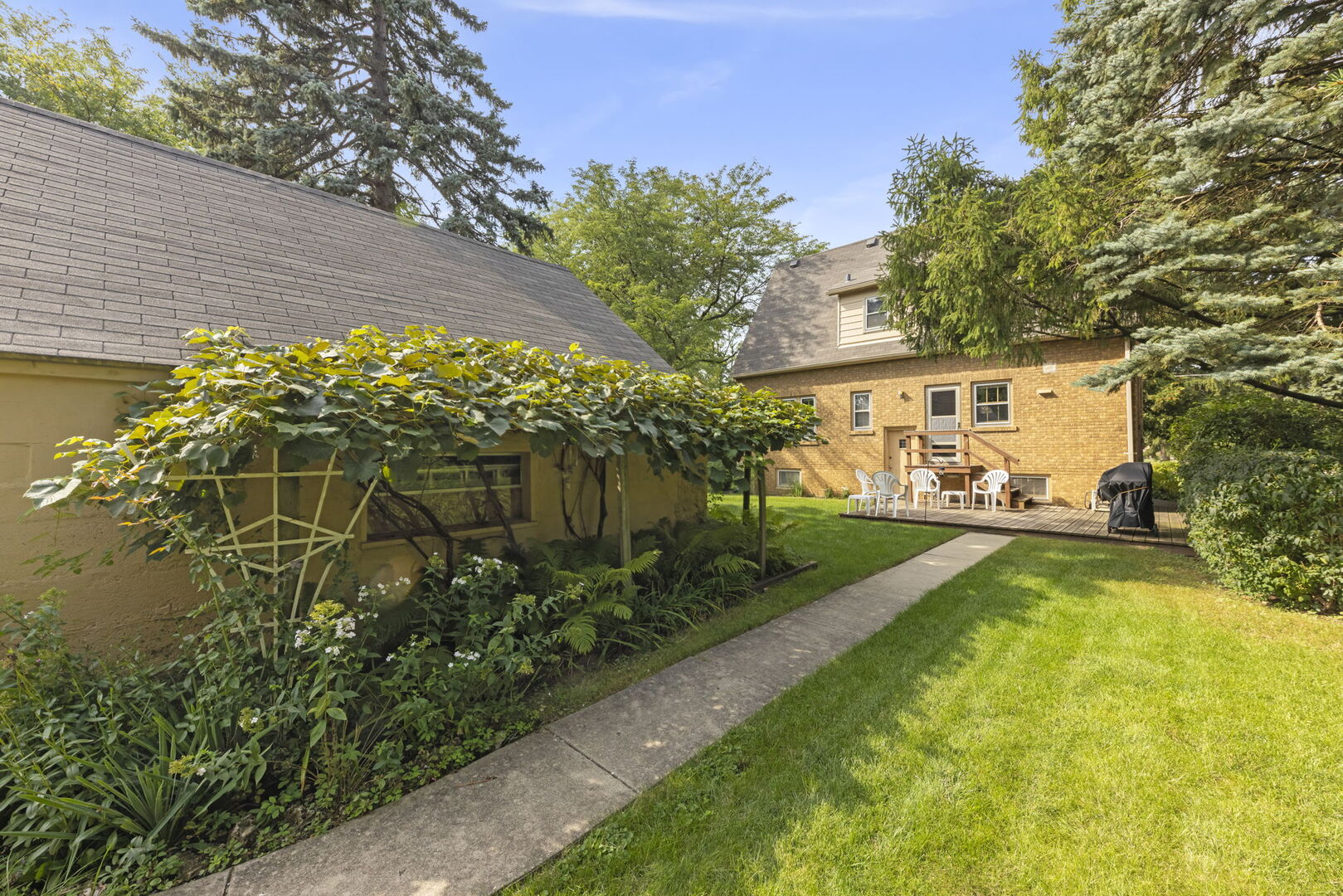 303 Hillside Avenue Property Photo 29