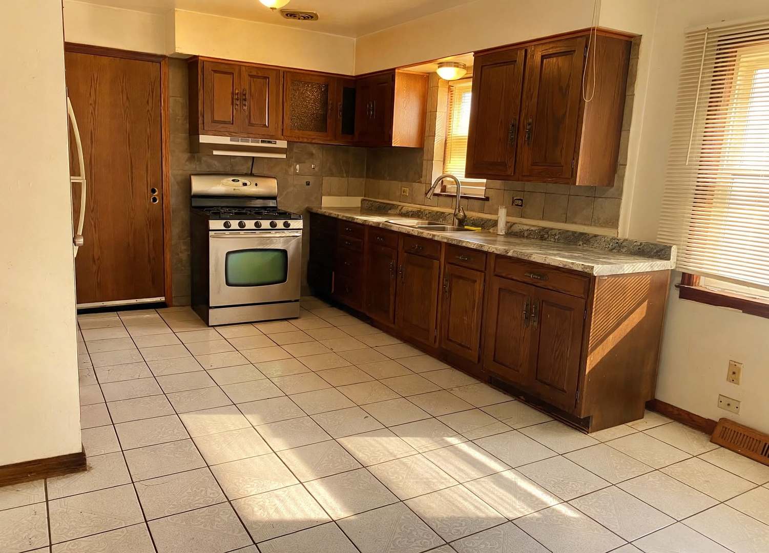 7630 Lavergne Avenue Property Photo 6