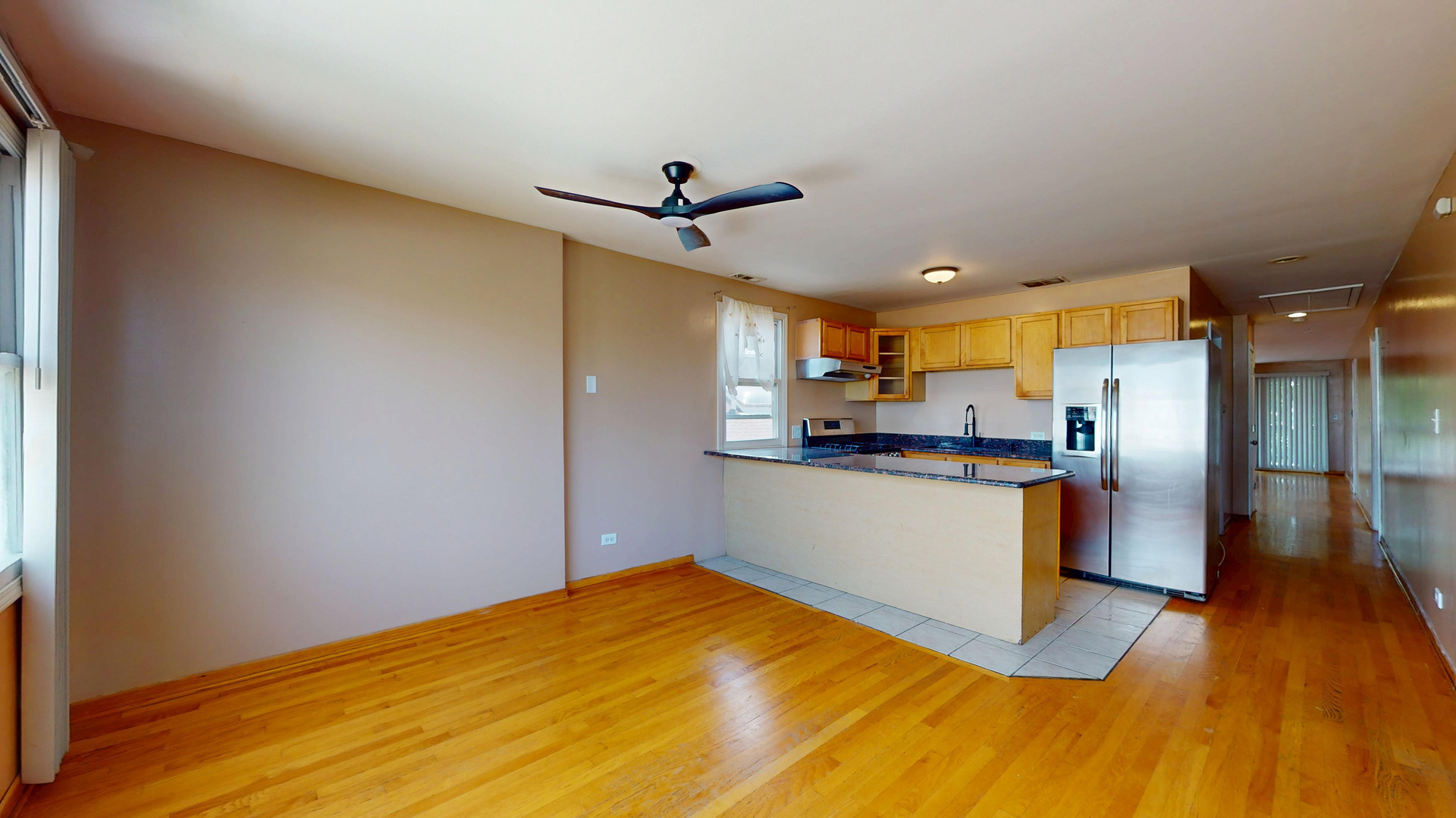 5242 W Roscoe Street 2 Property Photo 11