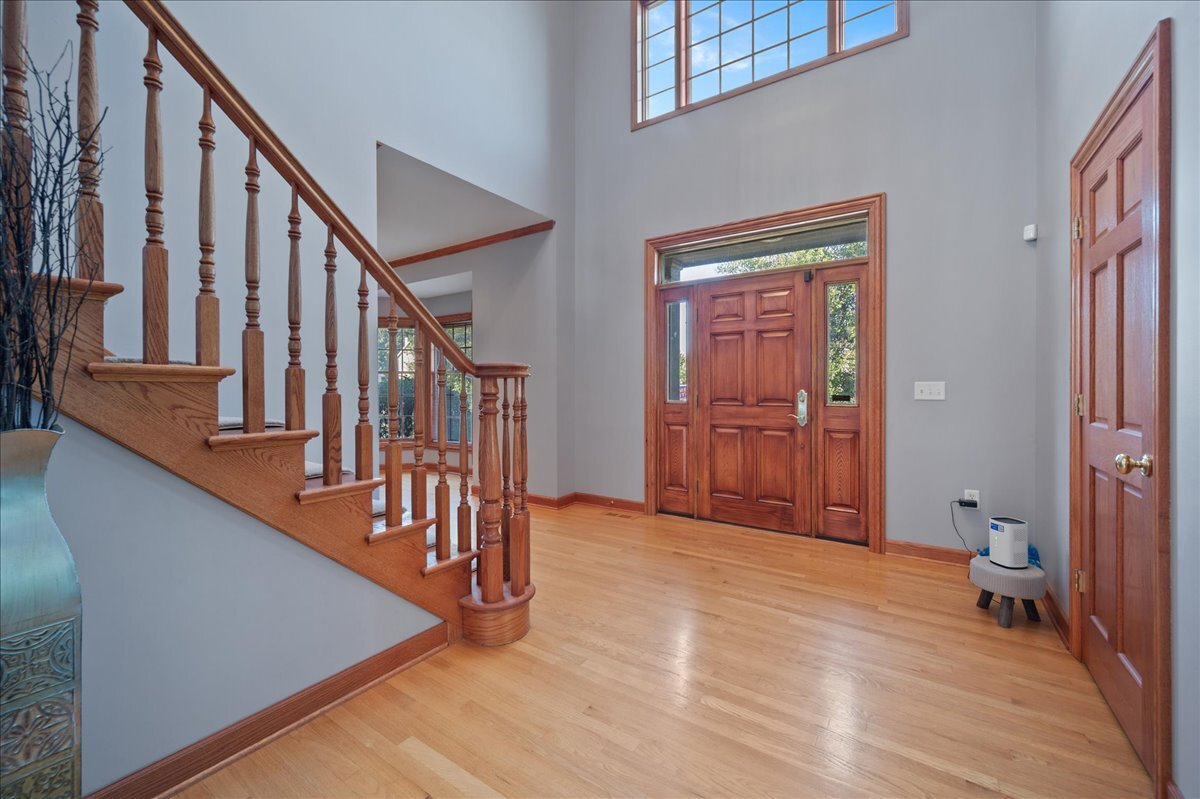 1084 Redwood Drive Property Photo 3