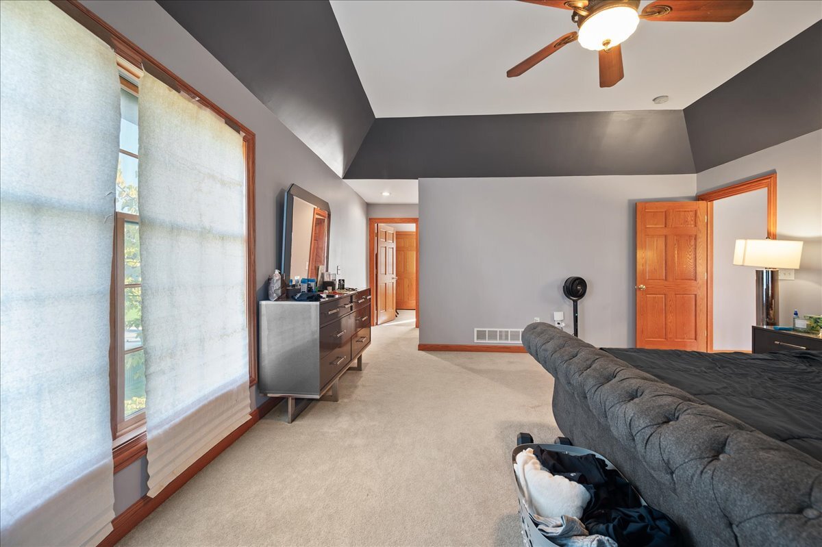1084 Redwood Drive Property Photo 17