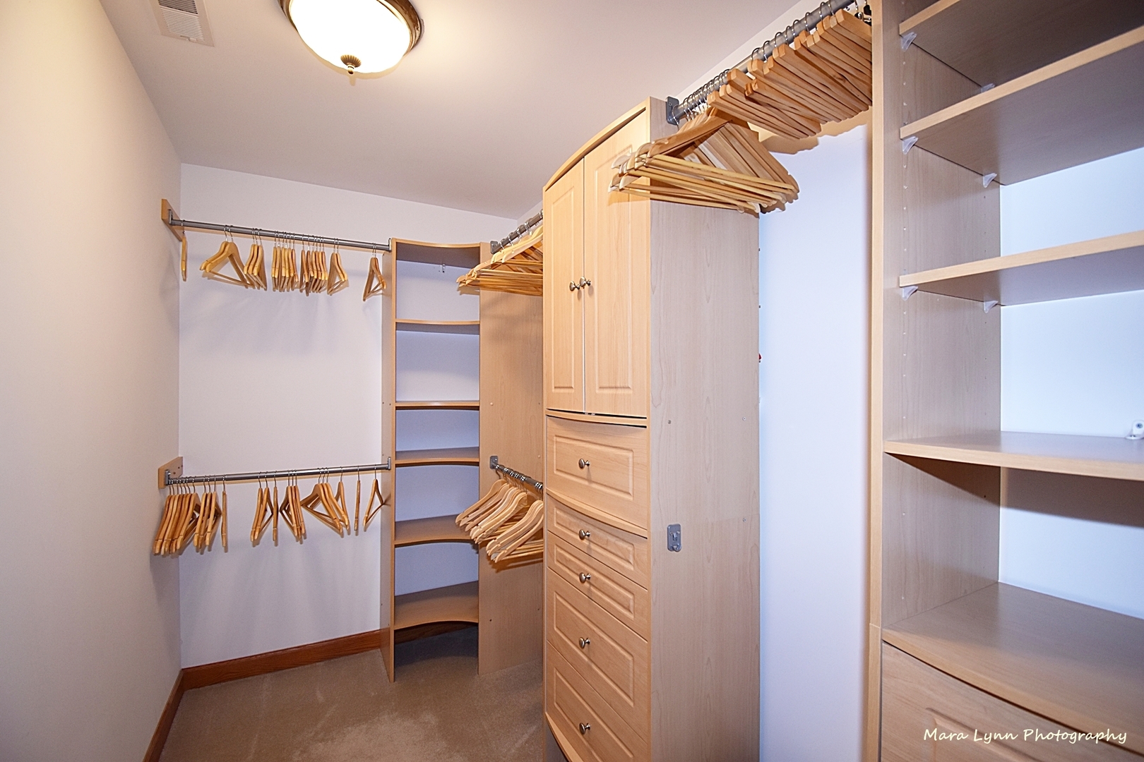 1084 Redwood Drive Property Photo 18