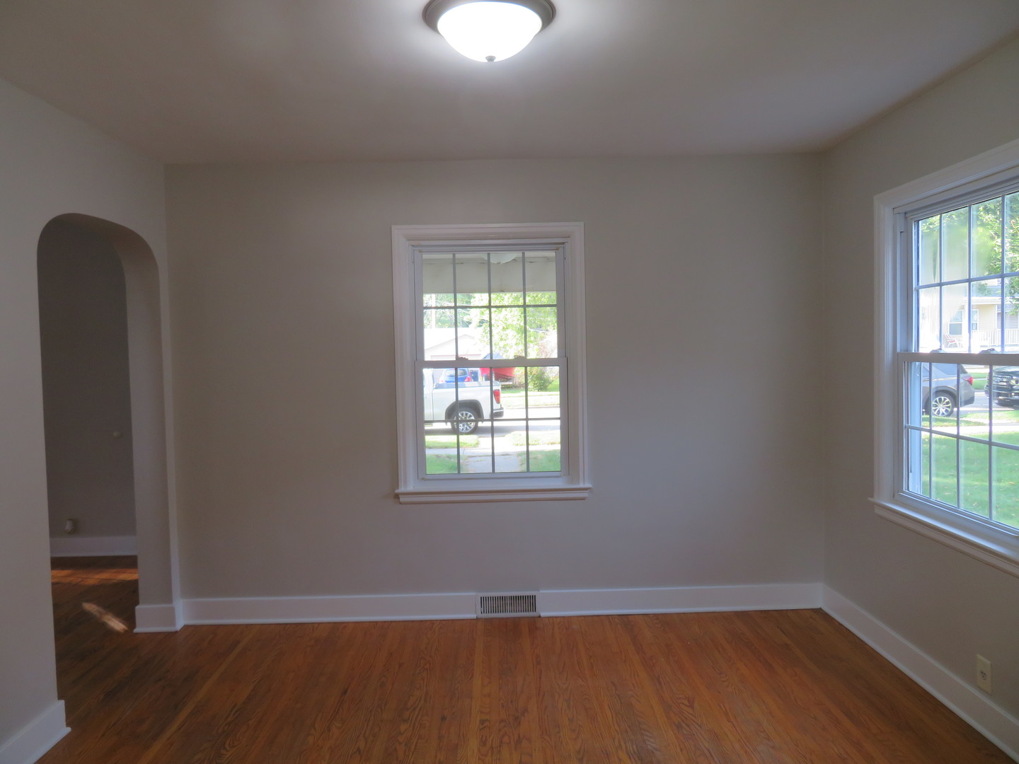 856 E Jefferson Street Property Photo 7