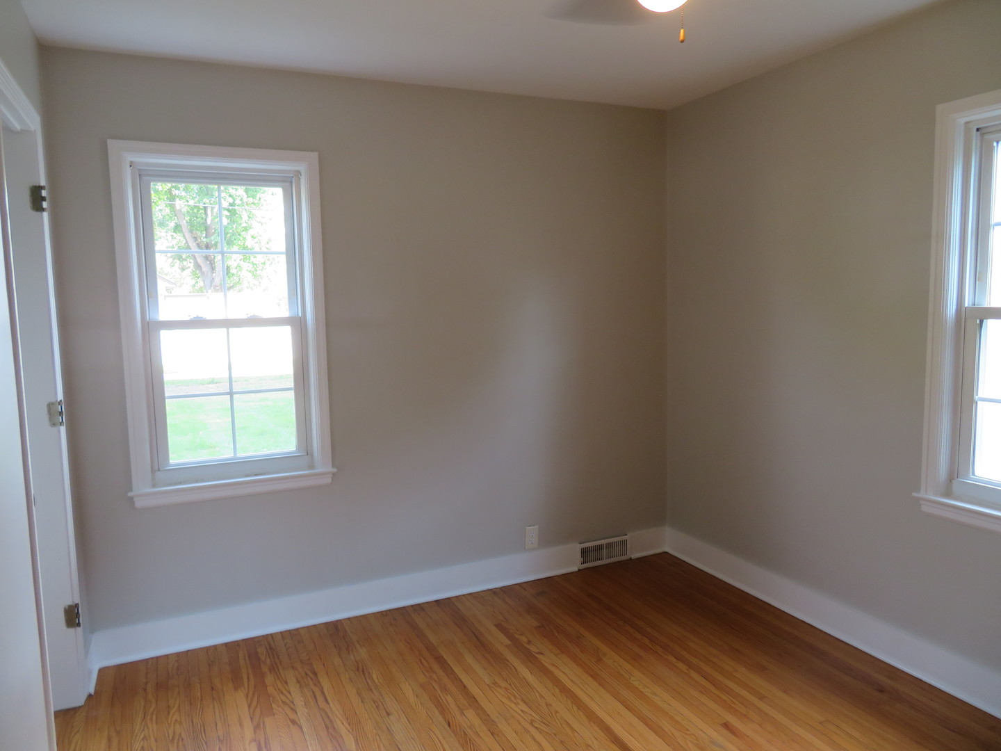 856 E Jefferson Street Property Photo 11