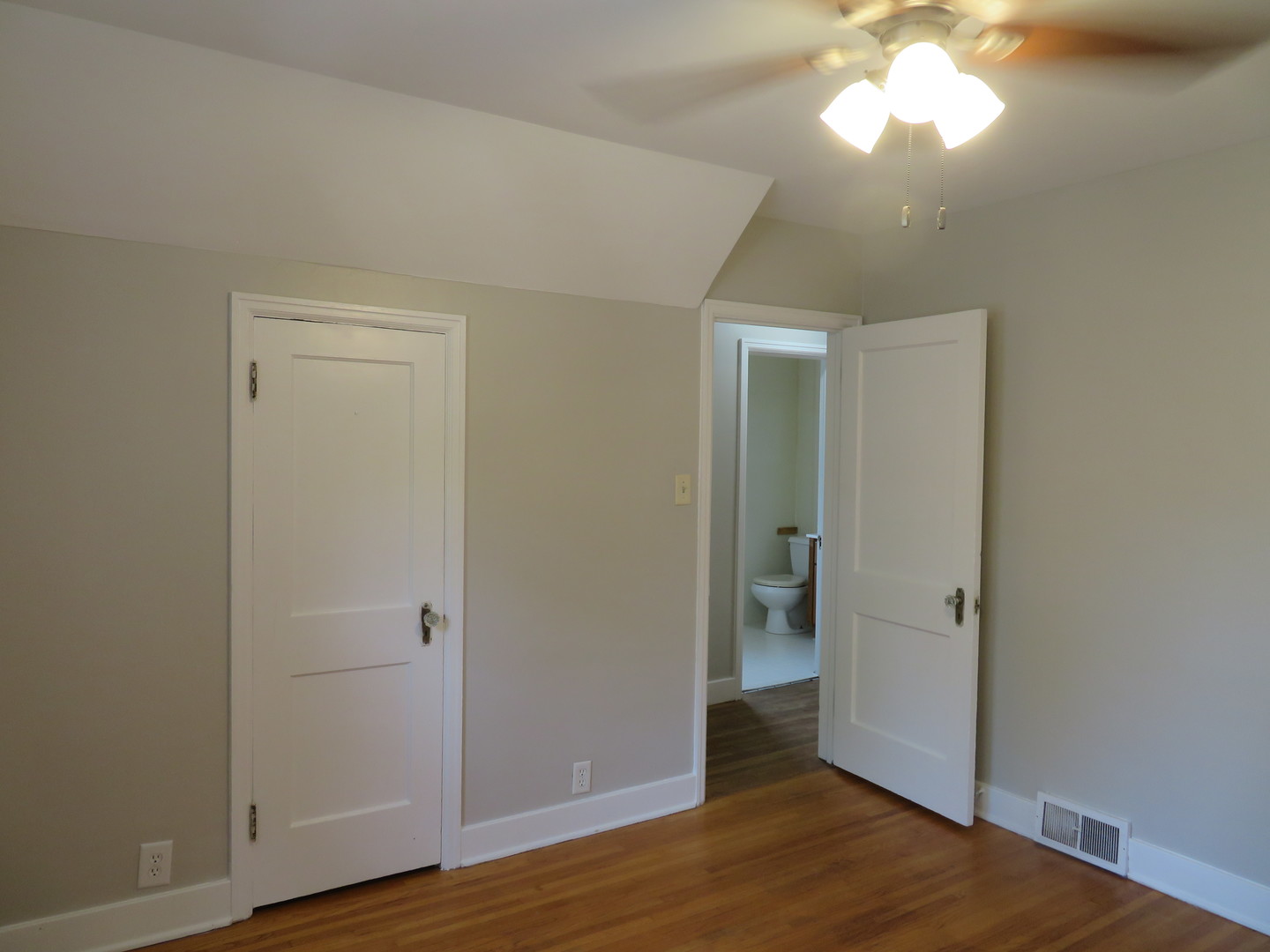 856 E Jefferson Street Property Photo 14