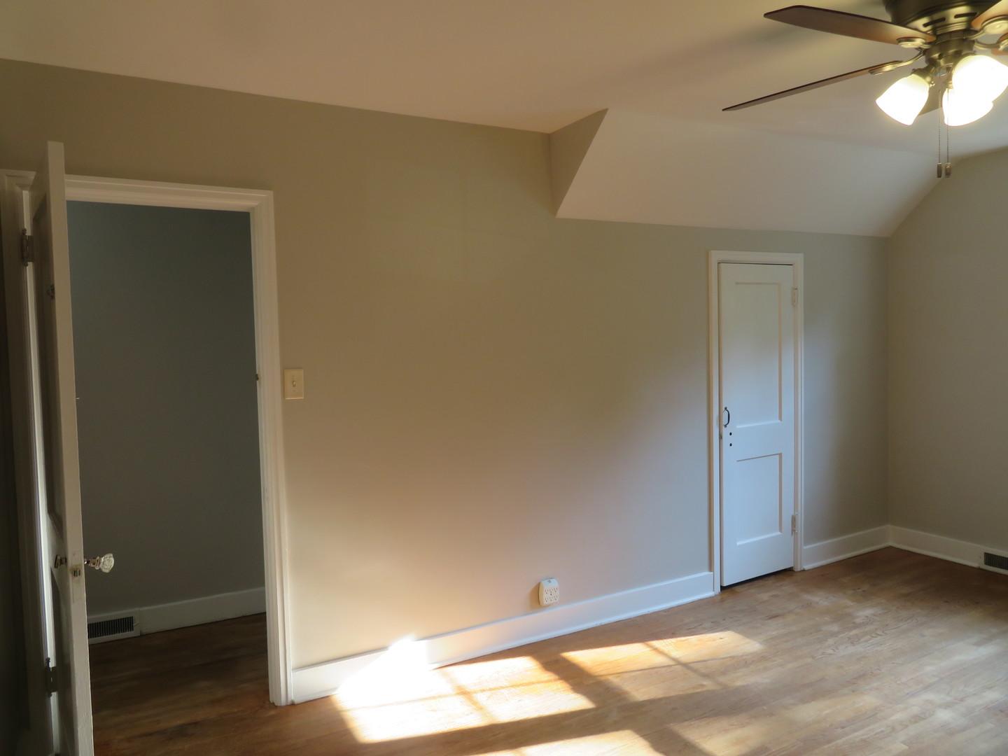856 E Jefferson Street Property Photo 18