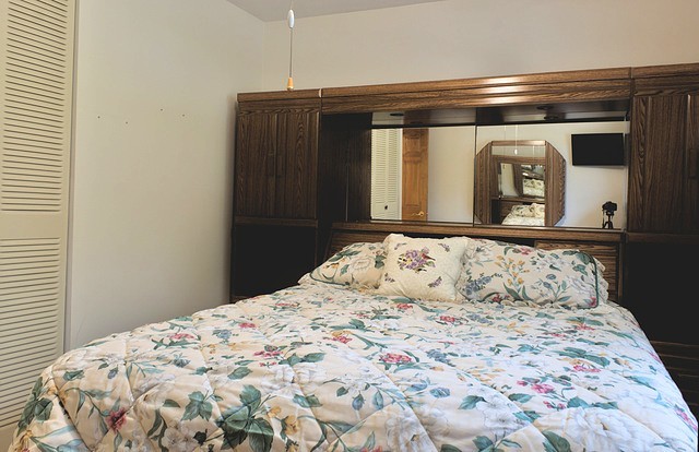 576 Elm Street Property Photo 10