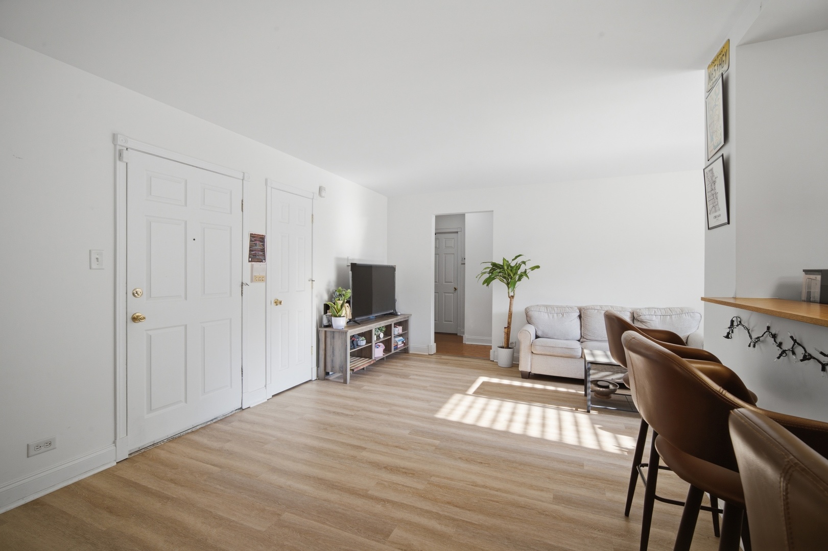427 S Elmwood Avenue 2 Property Photo 7