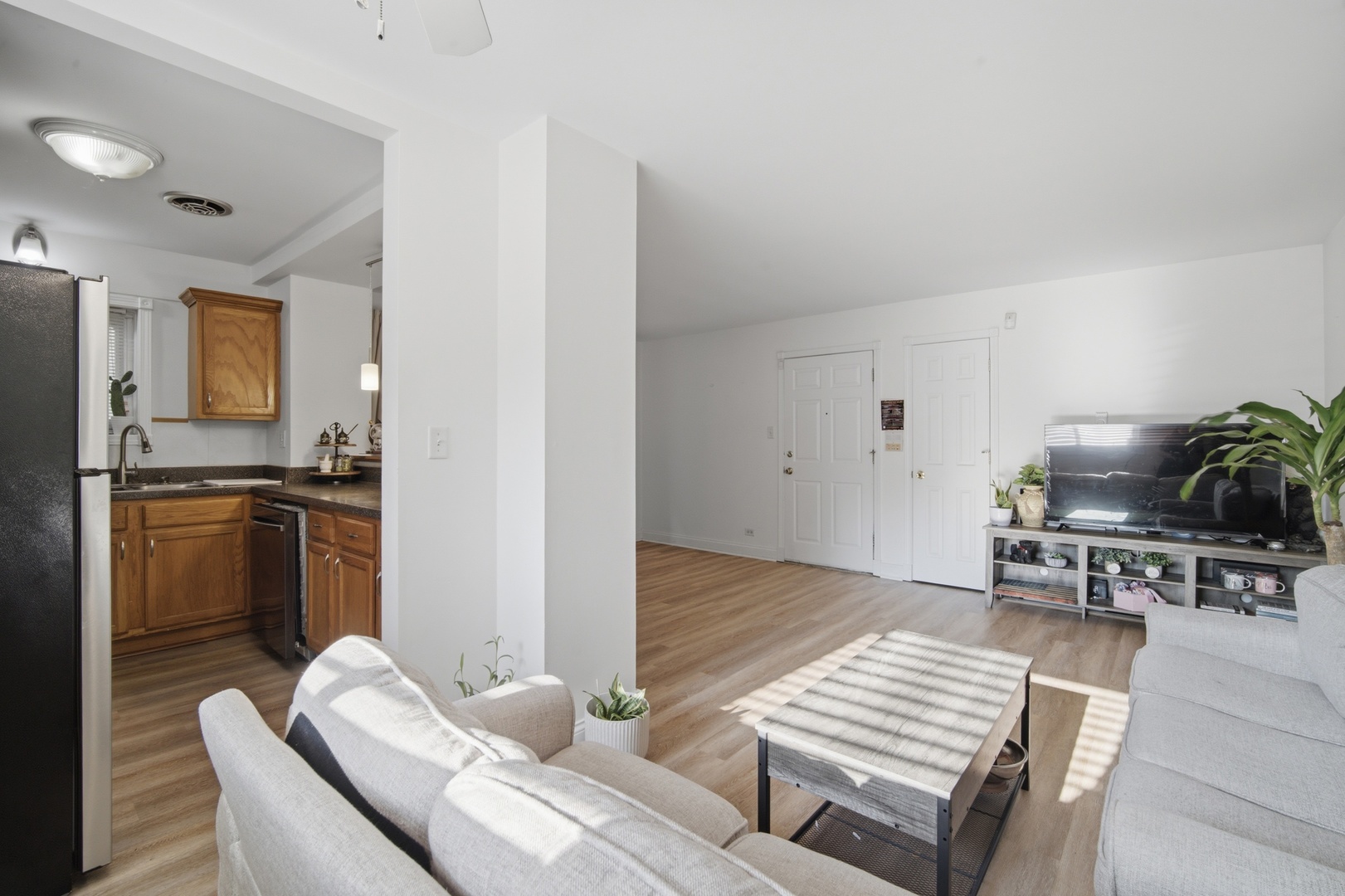 427 S Elmwood Avenue 2 Property Photo 12