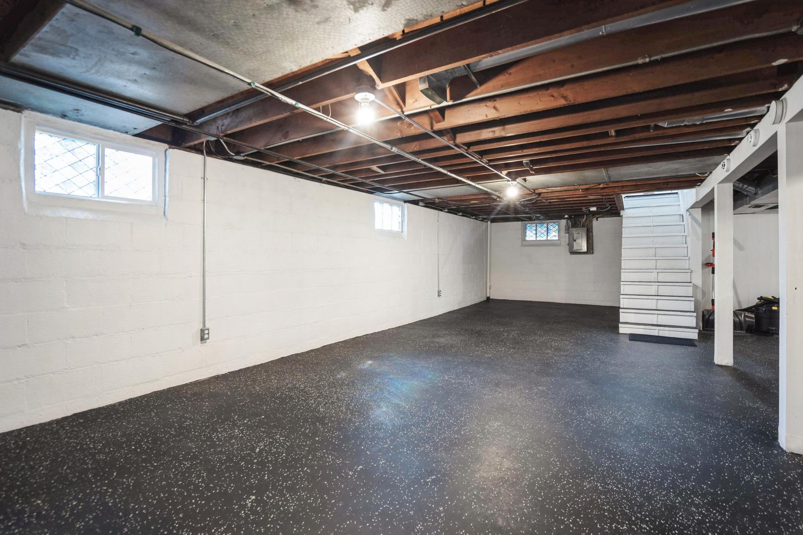 2216 N Sturdevant Street Property Photo 14