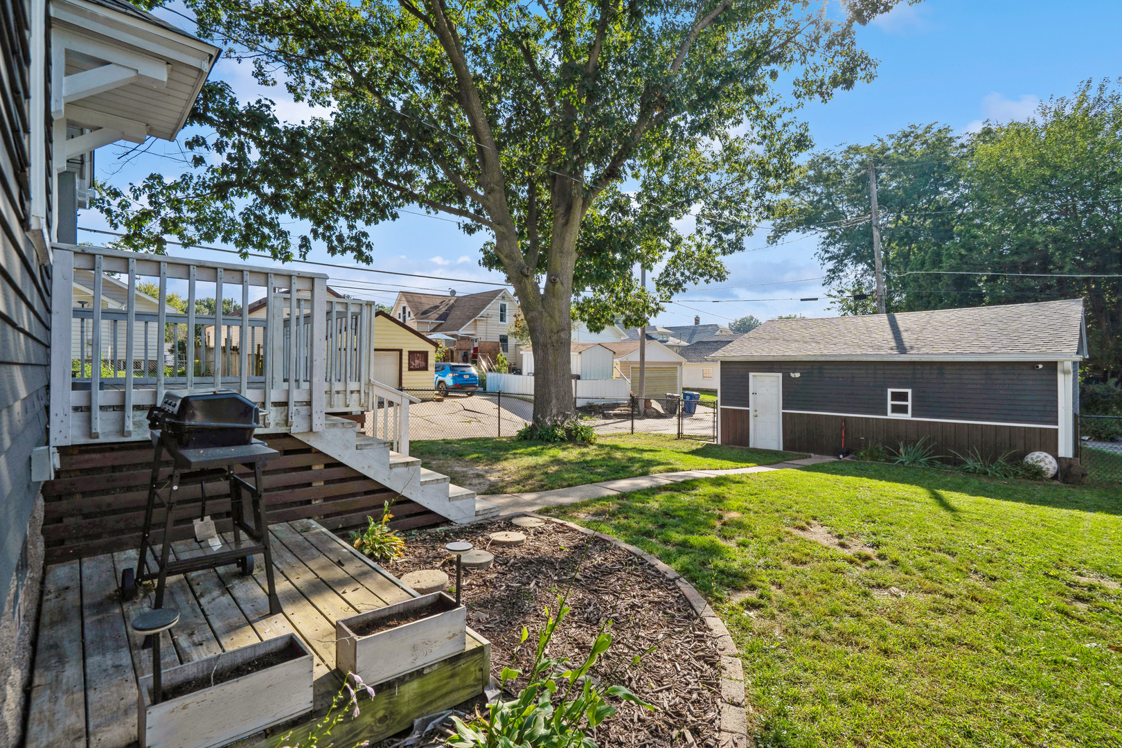 2216 N Sturdevant Street Property Photo 22