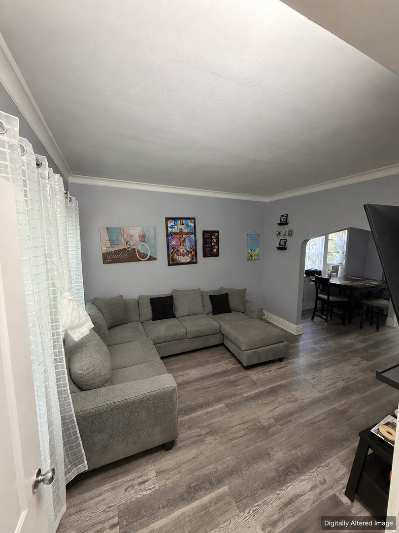 8322 S Burnham Avenue Property Photo 2