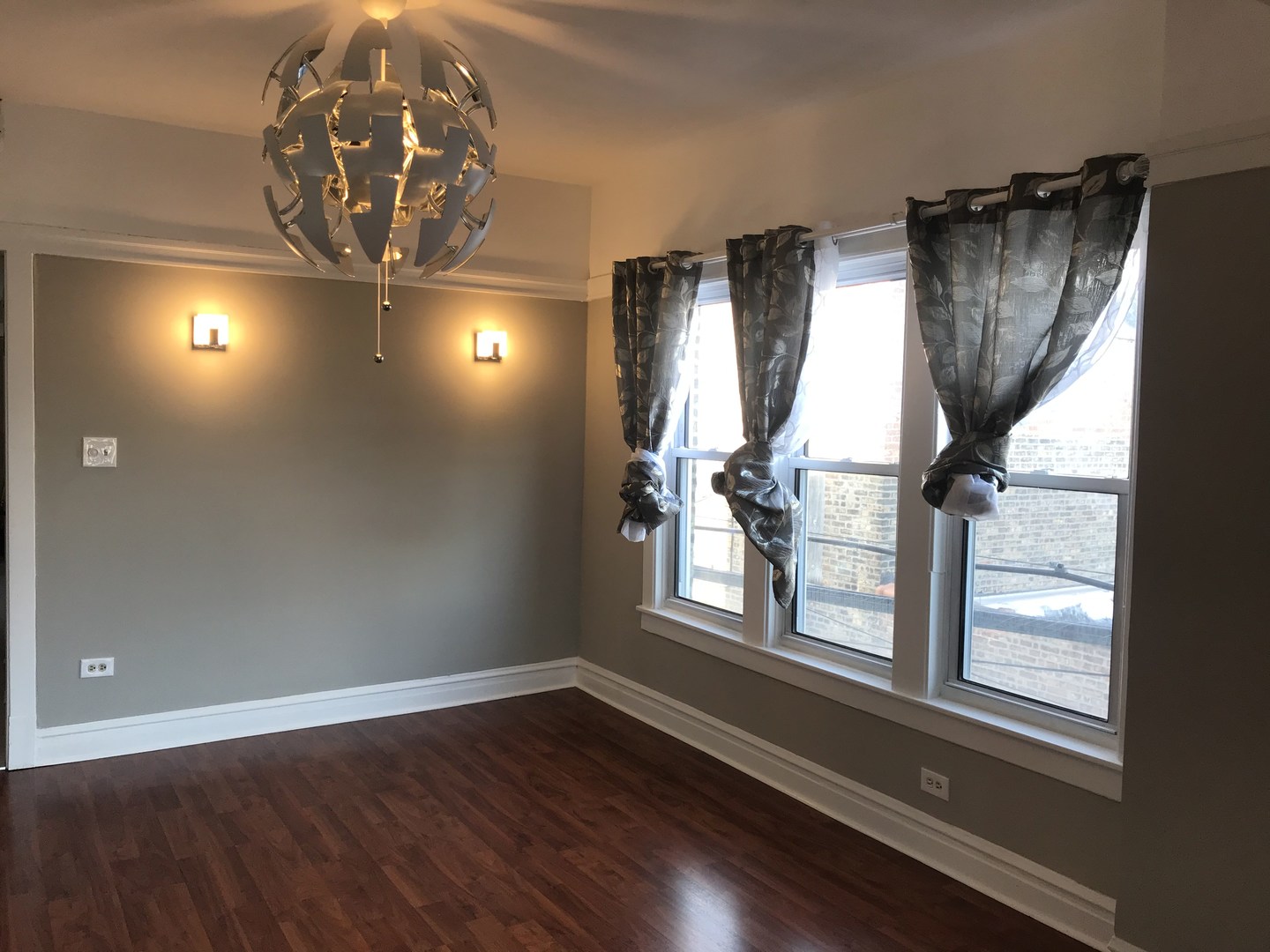 1540 N Hamlin Avenue 2 Property Photo 3