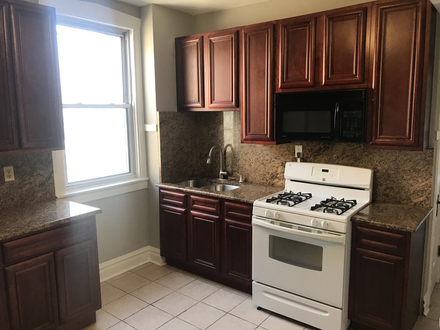 1540 N Hamlin Avenue 2 Property Photo 14